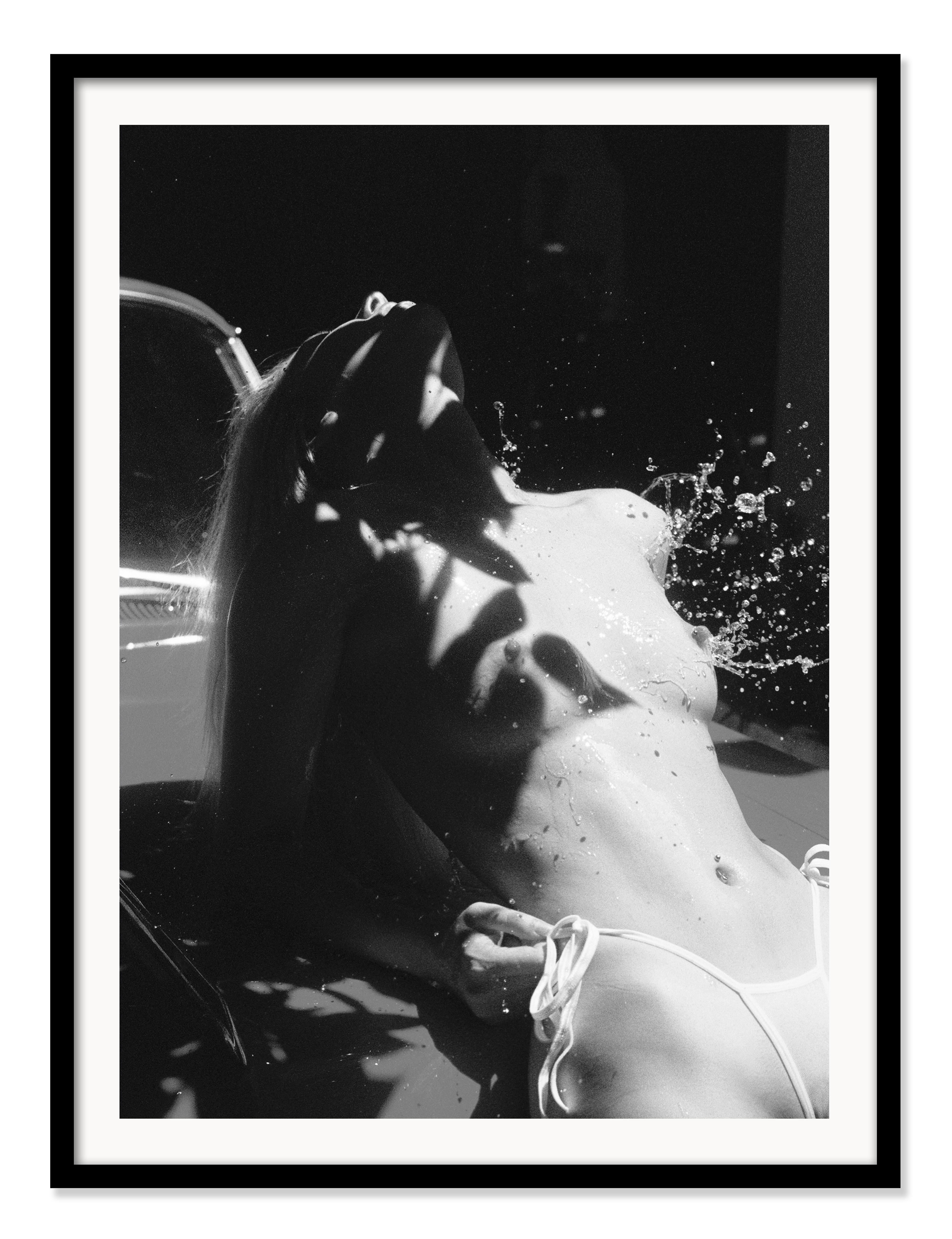 „Splash“ Schwarz-Weiß-Aktfotografie 35