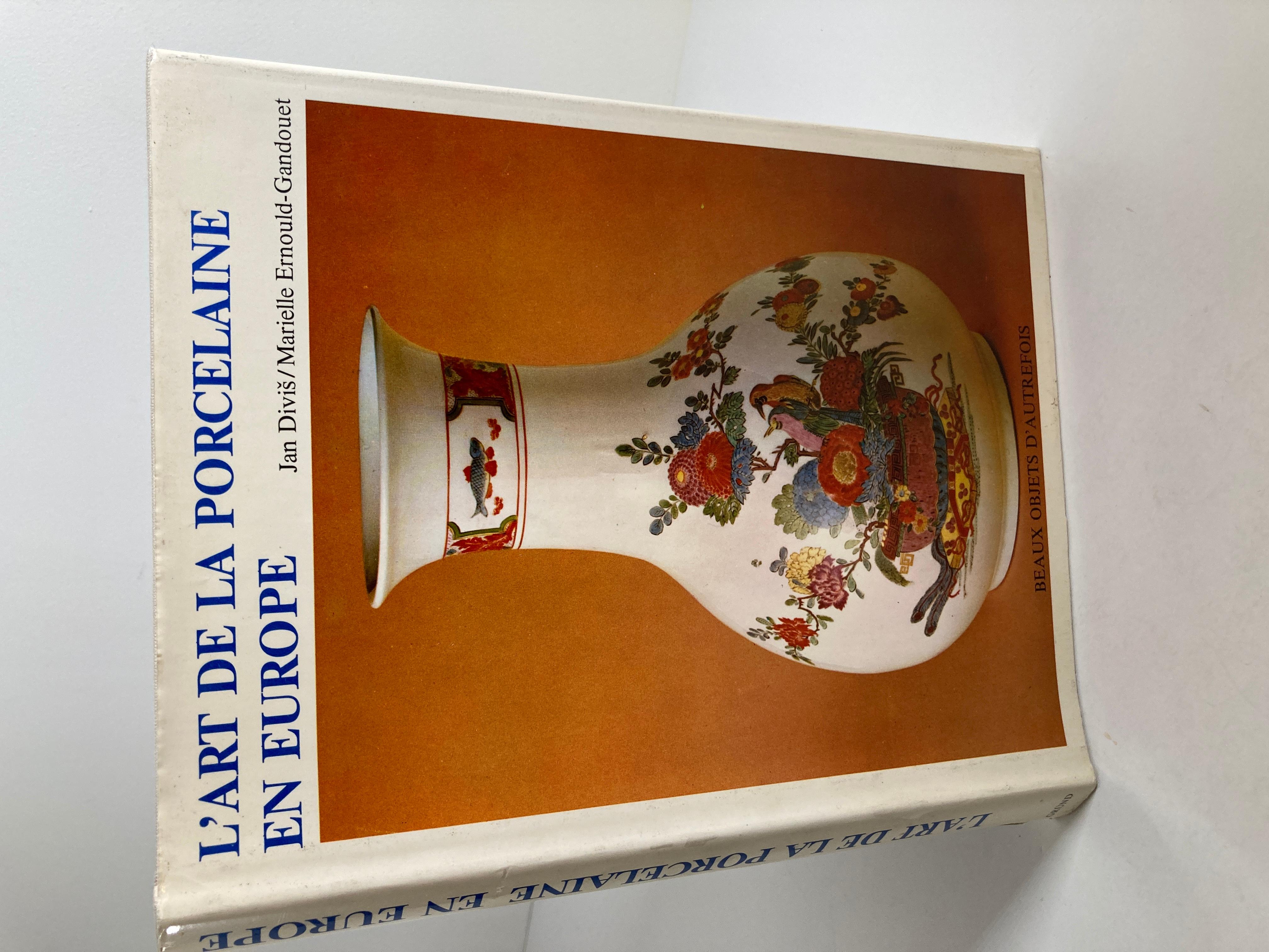 Livre « L'art de la Porcelaine en Europe », 1984 Bon état - En vente à North Hollywood, CA