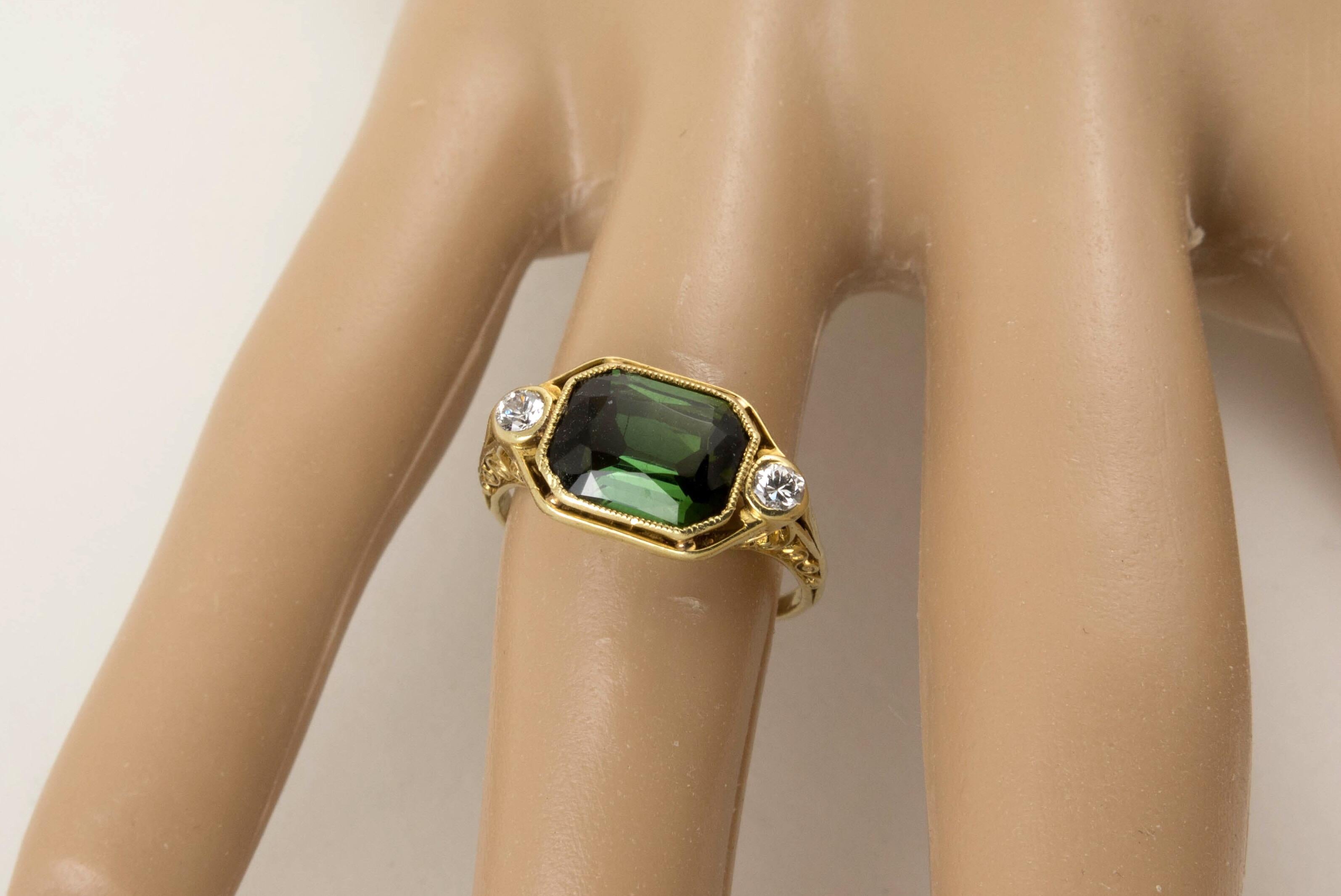 Larter & Son Art Deco Green Tourmaline Filigree 18 Karat Gold Diamond Ring 1