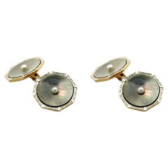 Larter & Sons 14 Karat Yellow Gold Mother of Pearl Cufflinks Larter & Sons 14 Karat Yellow Gold Mother of Pearl Cufflinks