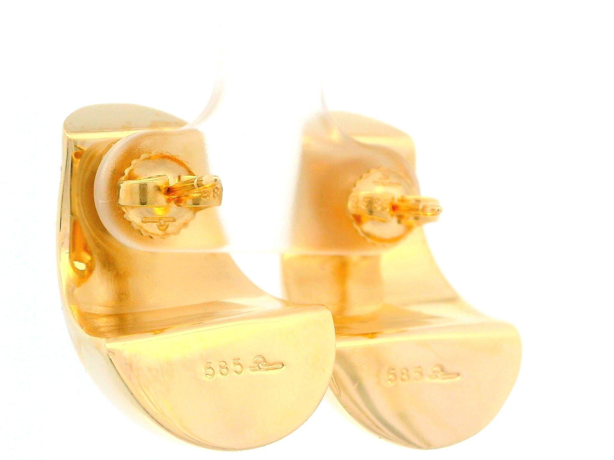 Material: Solid 14k Yellow Gold - Hollow Design
Weight: 9.27 Grams
Backing: Post w/ Butterfly Clasp (Pierced ears are required.)
Overall Width: 16.27mm (0.64