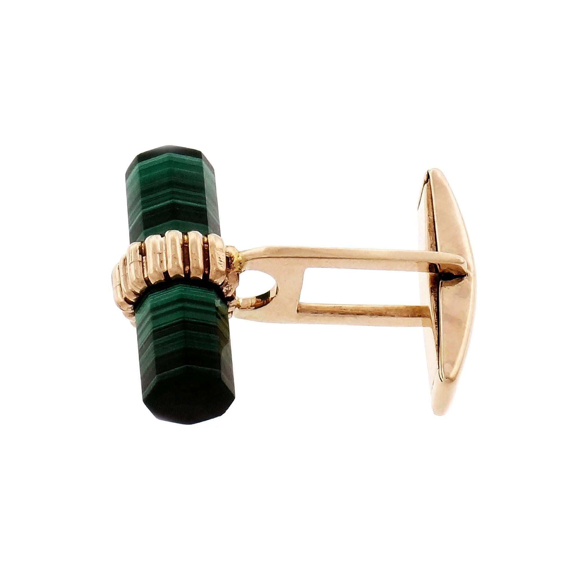 Larter & Sons GIA Certified Green Malachite Yellow Gold Cufflinks In Good Condition For Sale In Stamford, CT