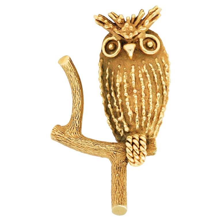 Larter & Sons Vintage 14 Karat Gold Owl Brooch For Sale