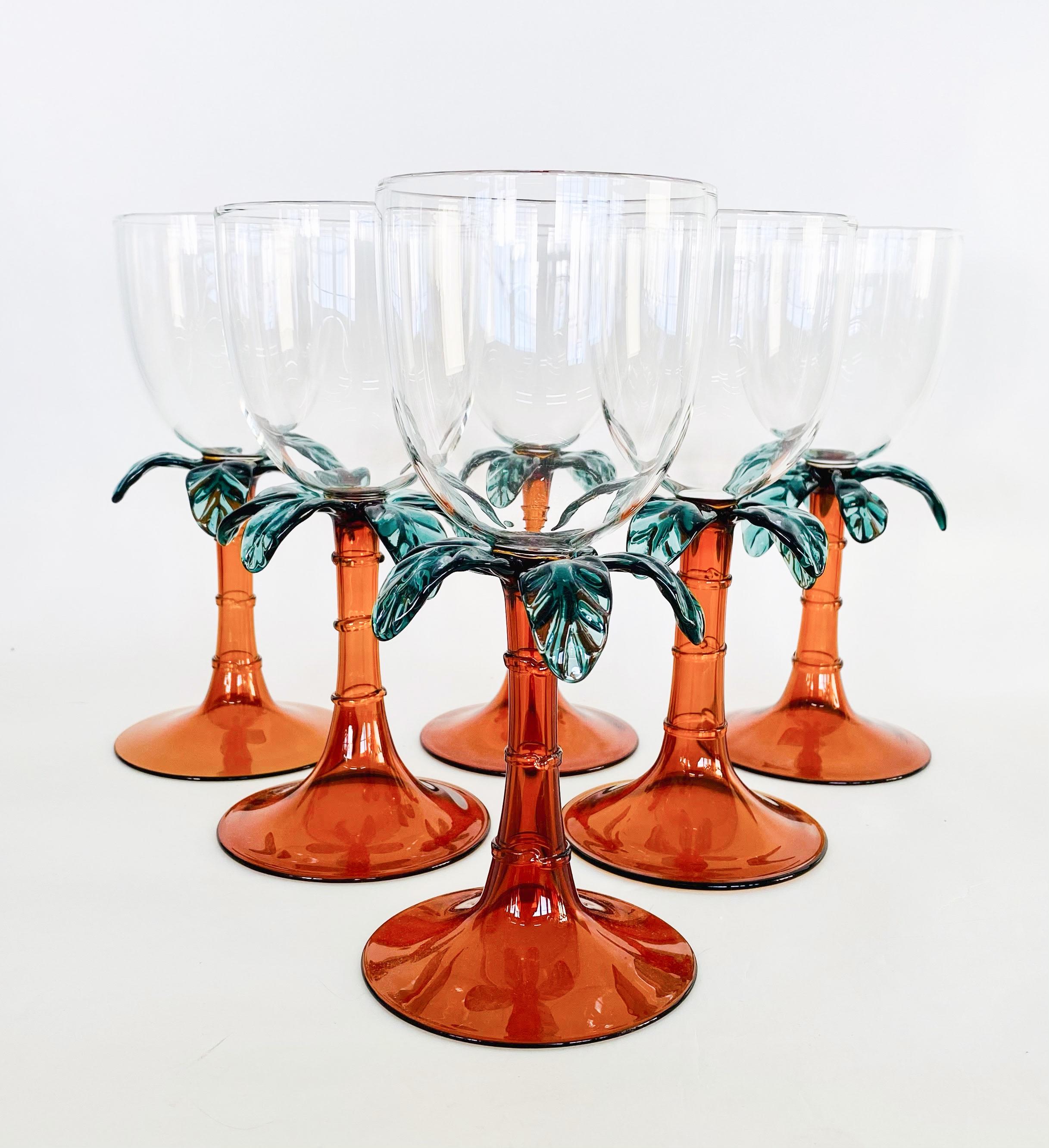 Las Palmas, Contemporary blown Wine Glass with Decorative Details In New Condition For Sale In Milano, Lombardia