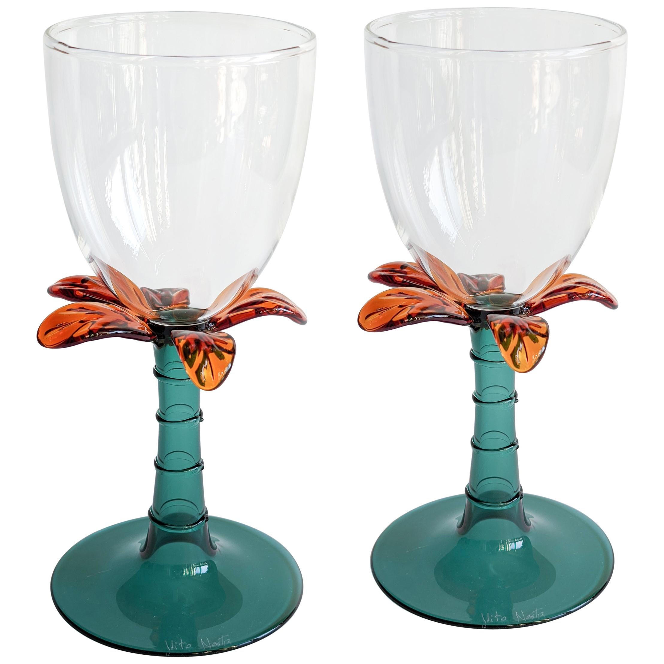 Las Palmas, Contemporary blown Wine Glass with Decorative Details For Sale