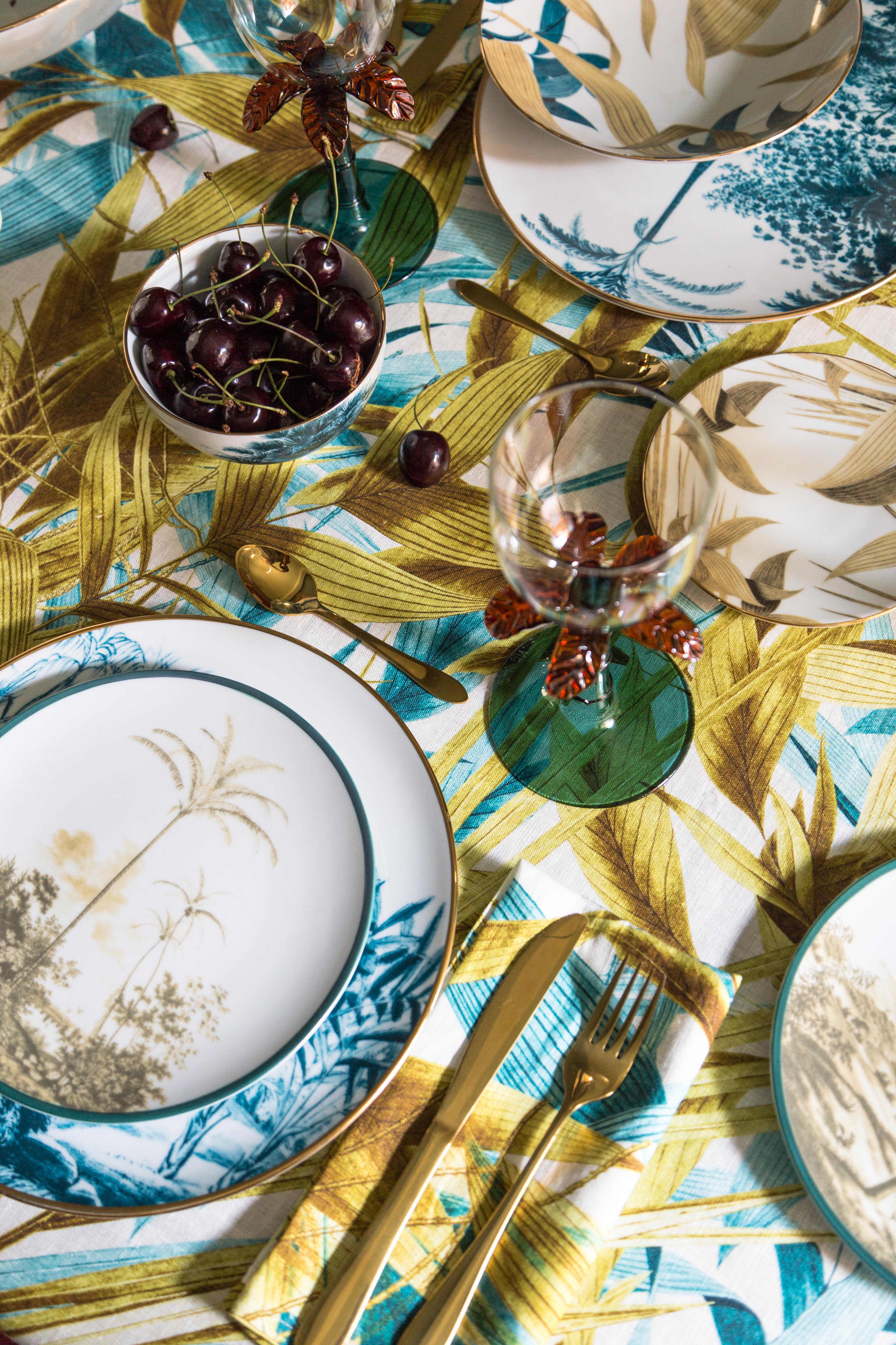 Las Palmas, Contemporary Linen Tablecloth with 6 Napkins by Vito Nesta For Sale 2