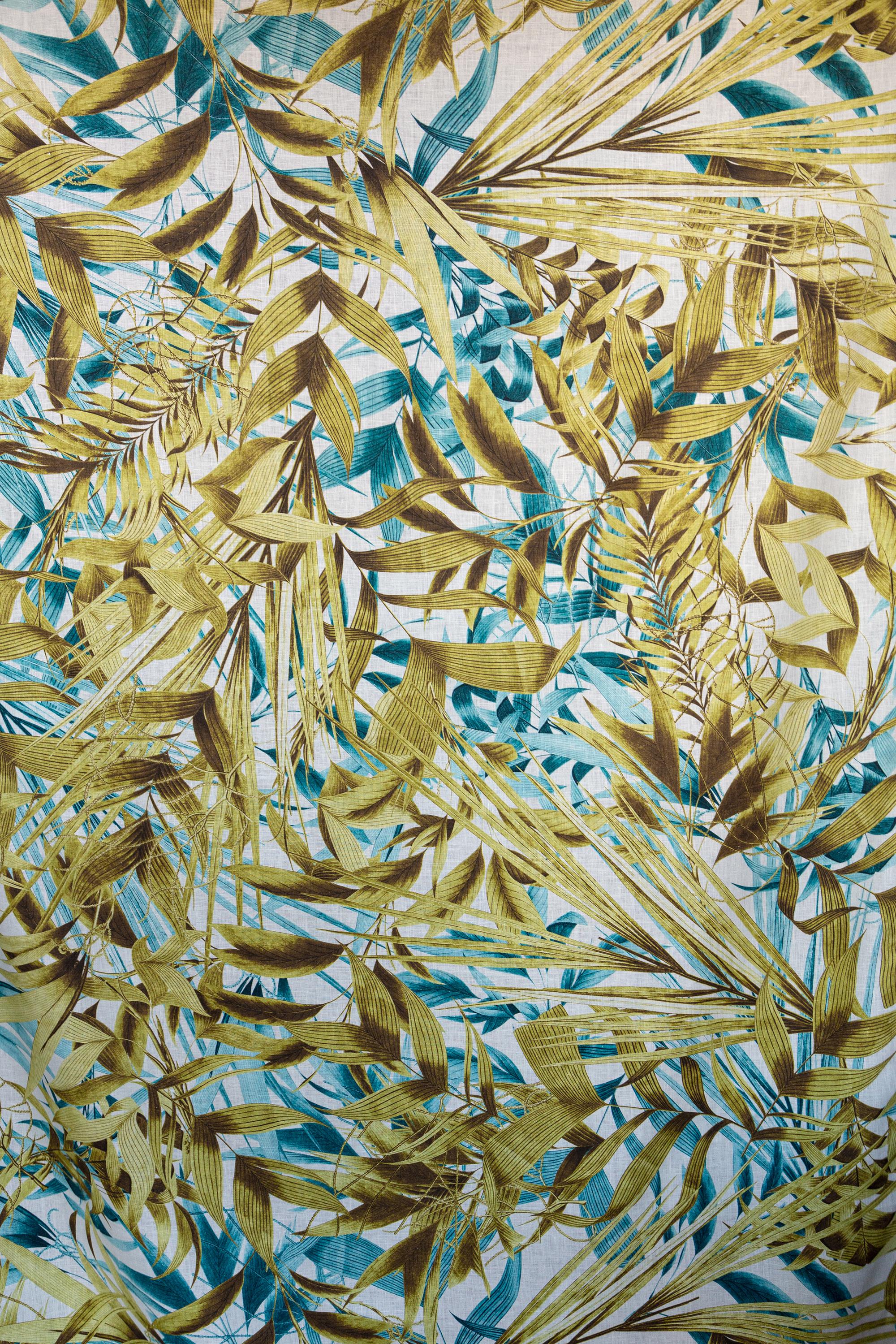 Las Palmas, Contemporary Linen Tablecloth with 6 Napkins by Vito Nesta