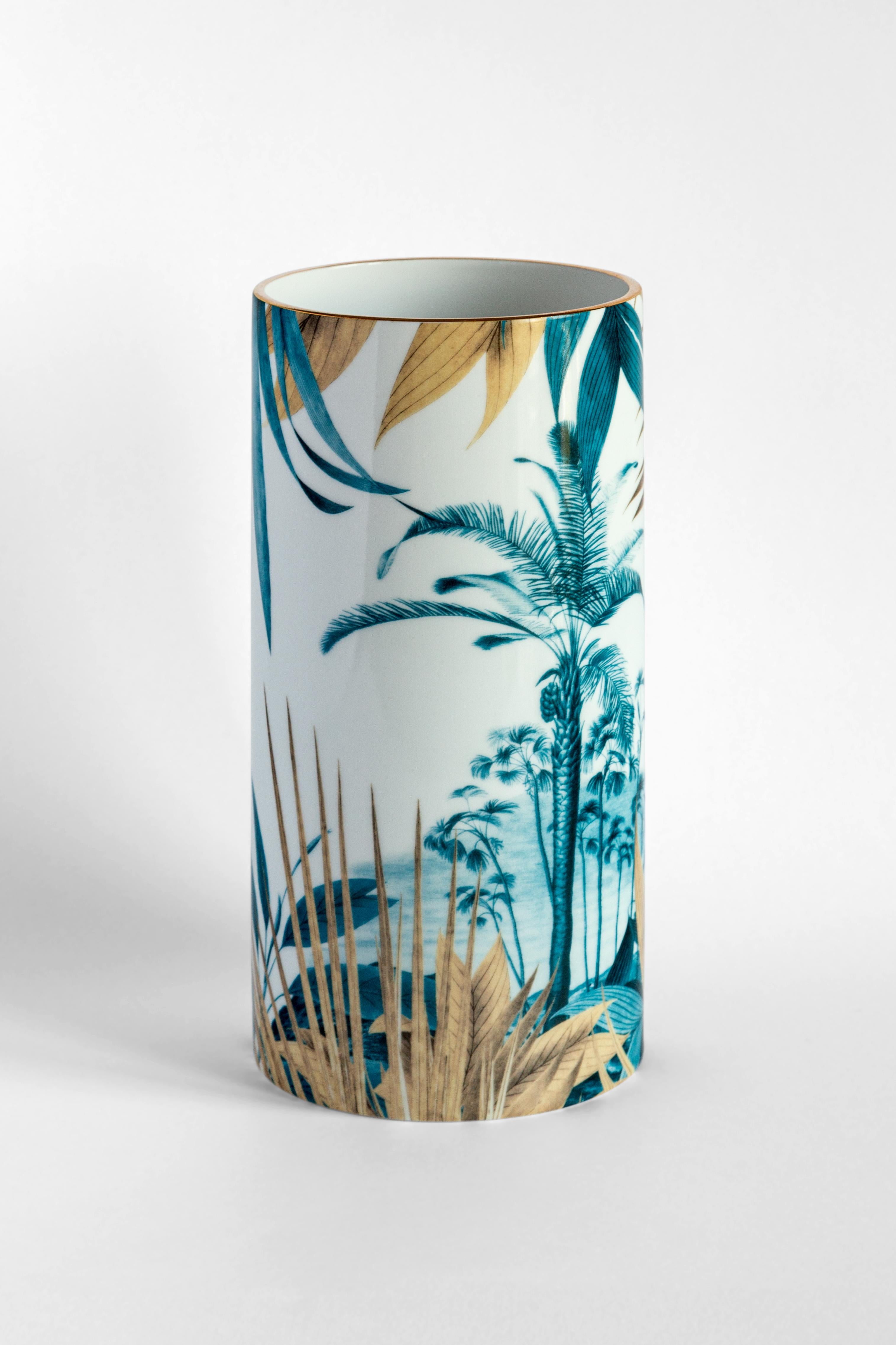 Vito Nesta's Las Palmas Collection of porcelains is inspired by his extensive travels around the world. The prominence and use of a paradisiacal and tranquil motif create a welcoming ambiance in a modern interior. On this vase, a beautiful palm tree