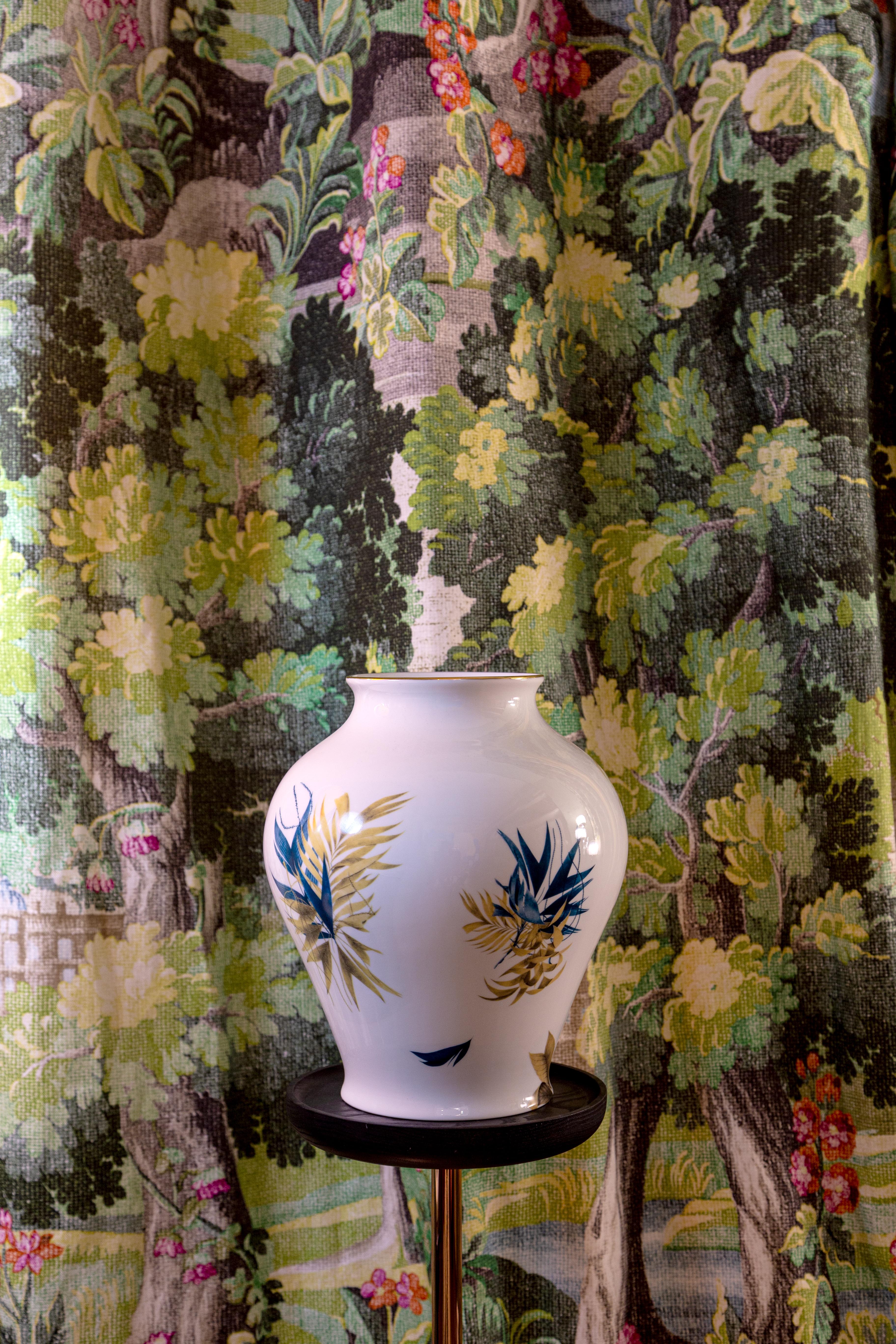 Italian Las Palmas, Contemporary Porcelain Vase with Decorative Design by Vito Nesta For Sale