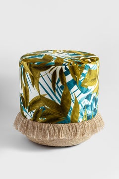 Las Palmas, Pouf contemporain en velours imprimé et en tissu naturel par Vito Nesta