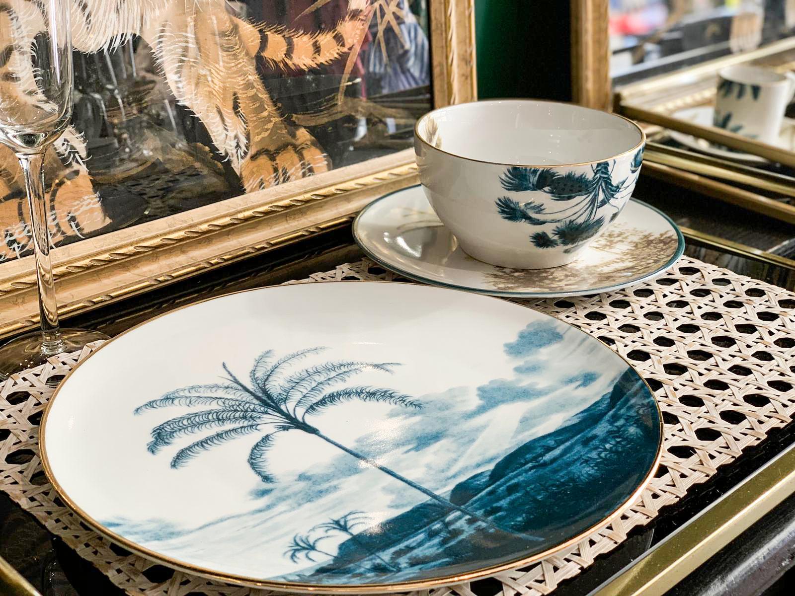 Las Palmas, Six Contemporary Porcelain Dinner Plates with Decorative Design For Sale 3