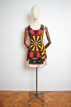 Las Vegas MOSCHINO Cheap & Chic Roulette Darts Print 1990s Mini shift Dress