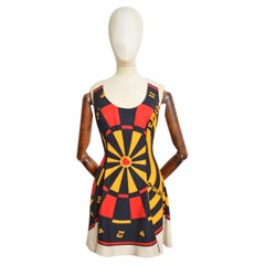 Moschino Cheap and Chic, stampa a freccette della roulette anni '90, mini abito a turni di Vega