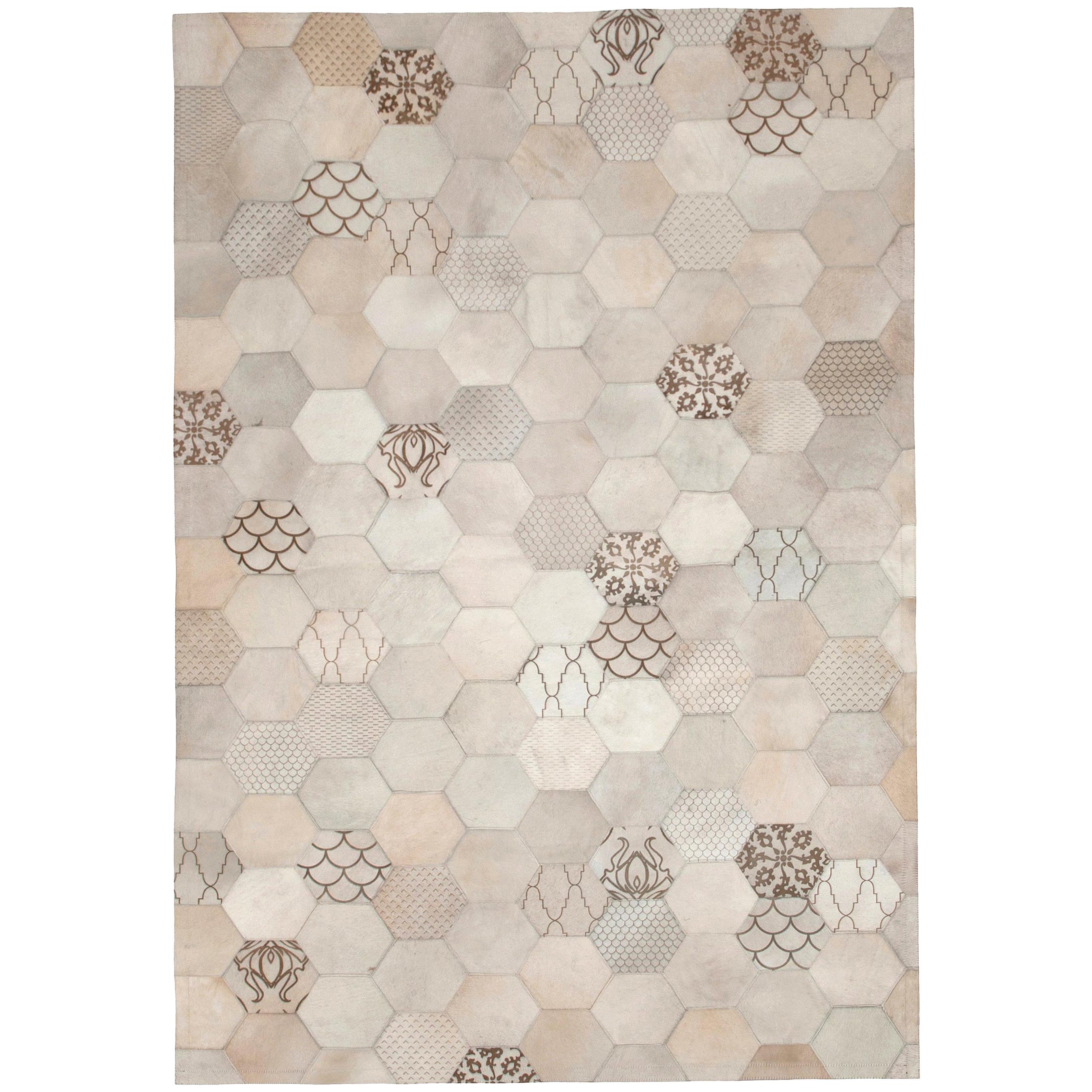 Laser Burn patterned motif Atomo Cream Cowhide Area Floor Rug X-large For Sale