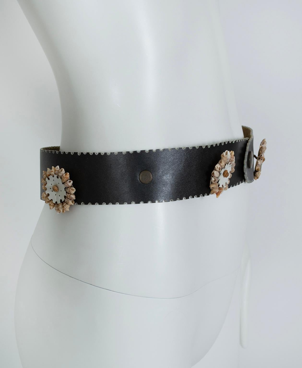 Women's Laser Cut Black-Brown Leather Boho Seashell Medallion Novelty Belt – S-M, 1970s For Sale