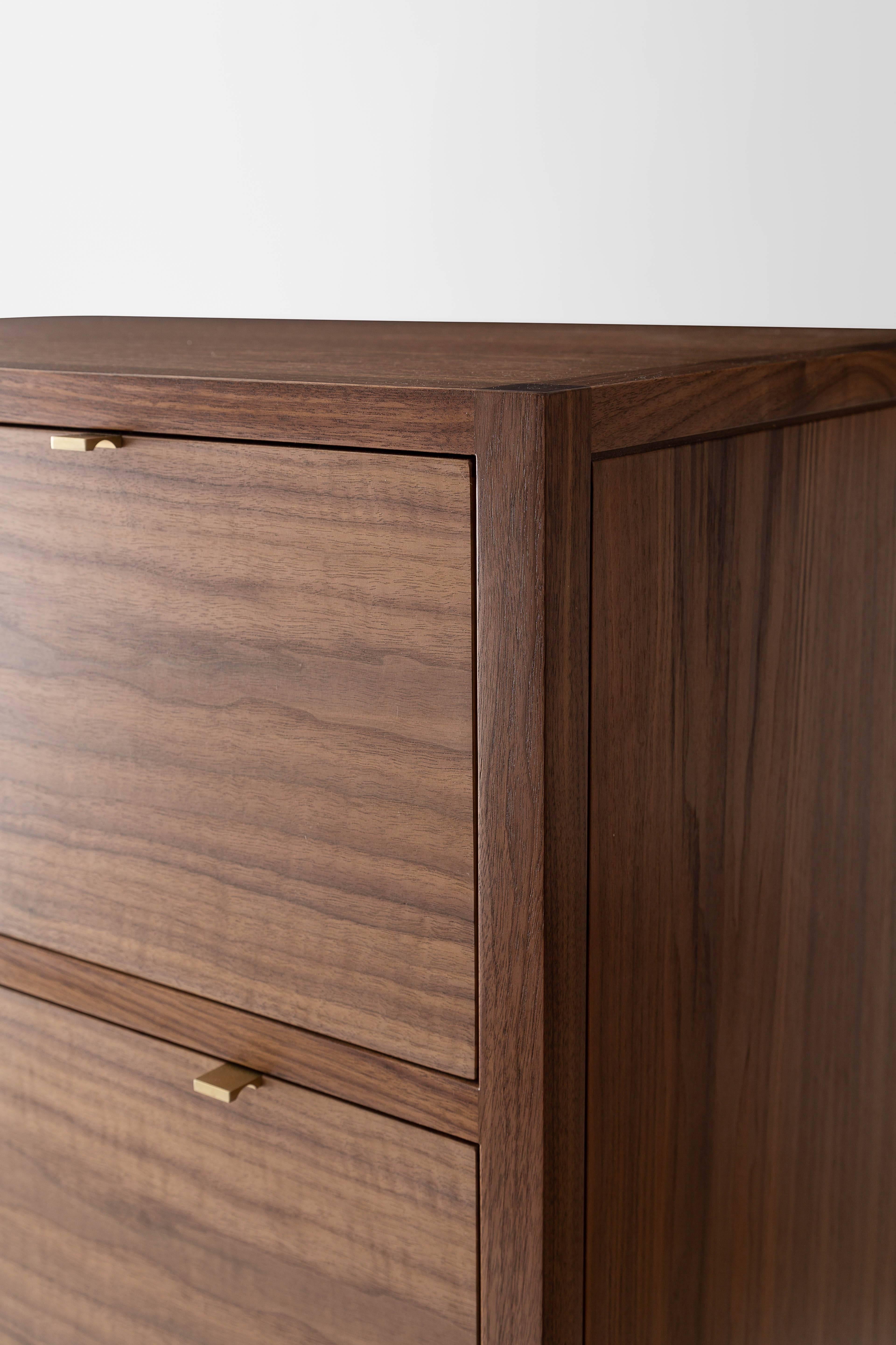 Laska Dresser, Figured Walnut, Six Drawers, Brass Pulls, Customizable In New Condition For Sale In Louisville, KY