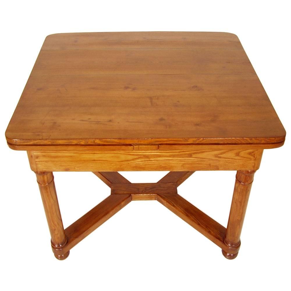 Turned Late 19th Century Austrian Biedermeier Tyrolean Massive Walnut Extending Table For Sale