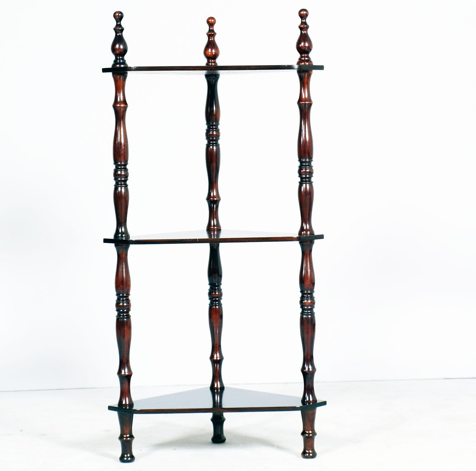 Last 19th Century Italian Corner Étagère Turned Walnut Ebonized wax polished In Good Condition For Sale In Vigonza, Padua