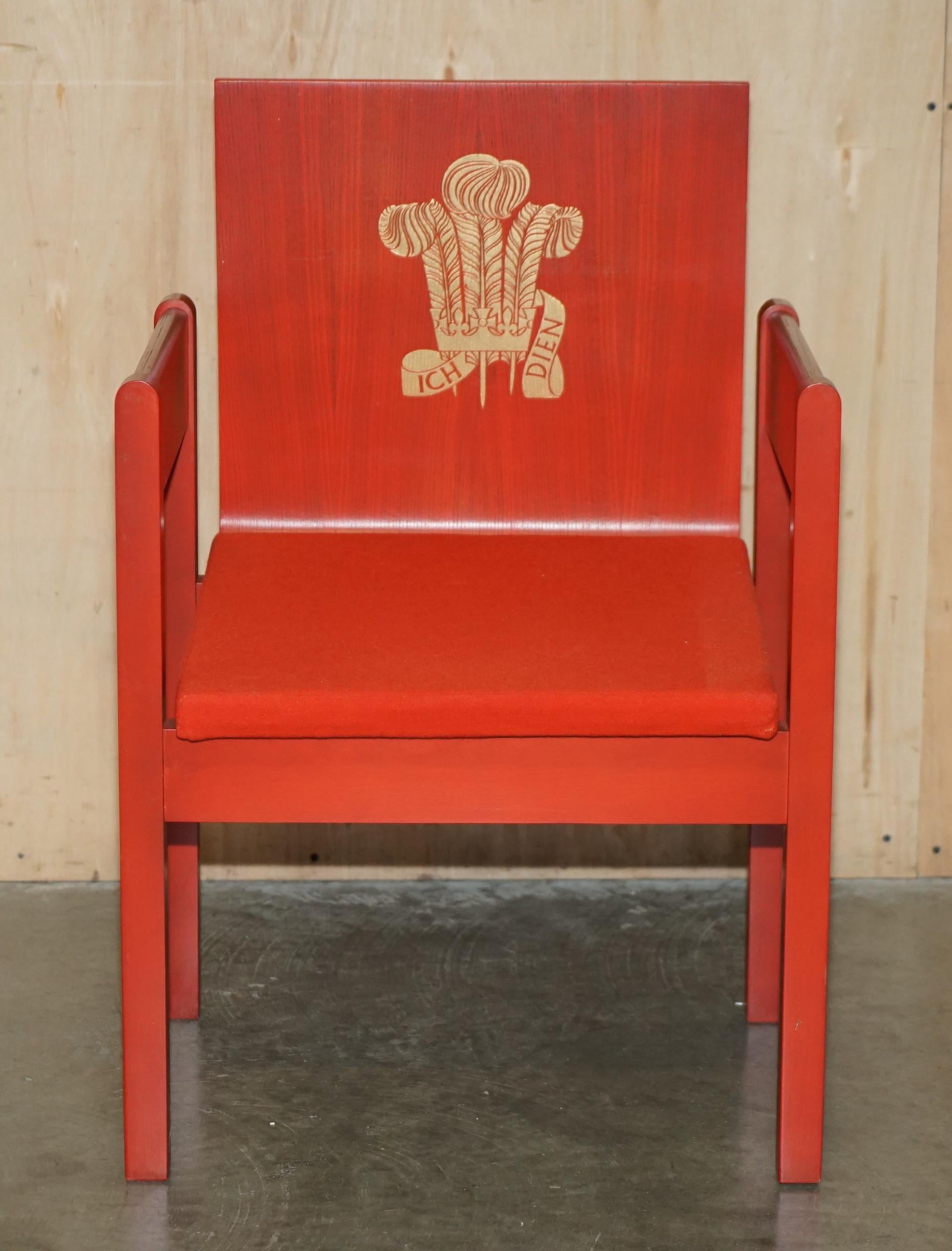 LAST OF ITS KIND BRAND NEW IN THE BOX 1969 PRINCE CHARLES INVESTITURE ARMCHAiR For Sale 8