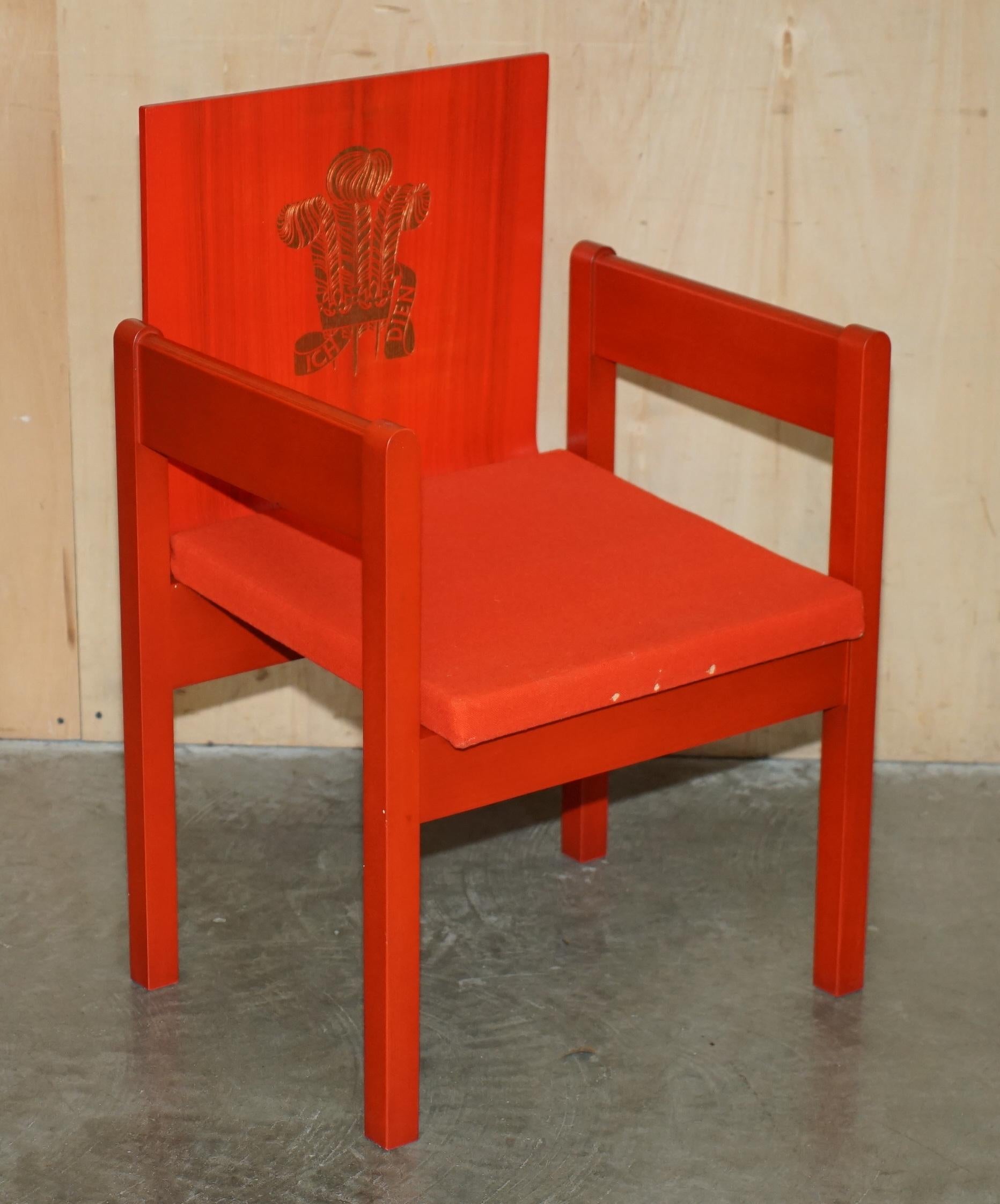 LAST OF ITS KIND BRAND NEW IN THE BOX 1969 PRINCE CHARLES INVESTITURE ARMCHAiR For Sale 8