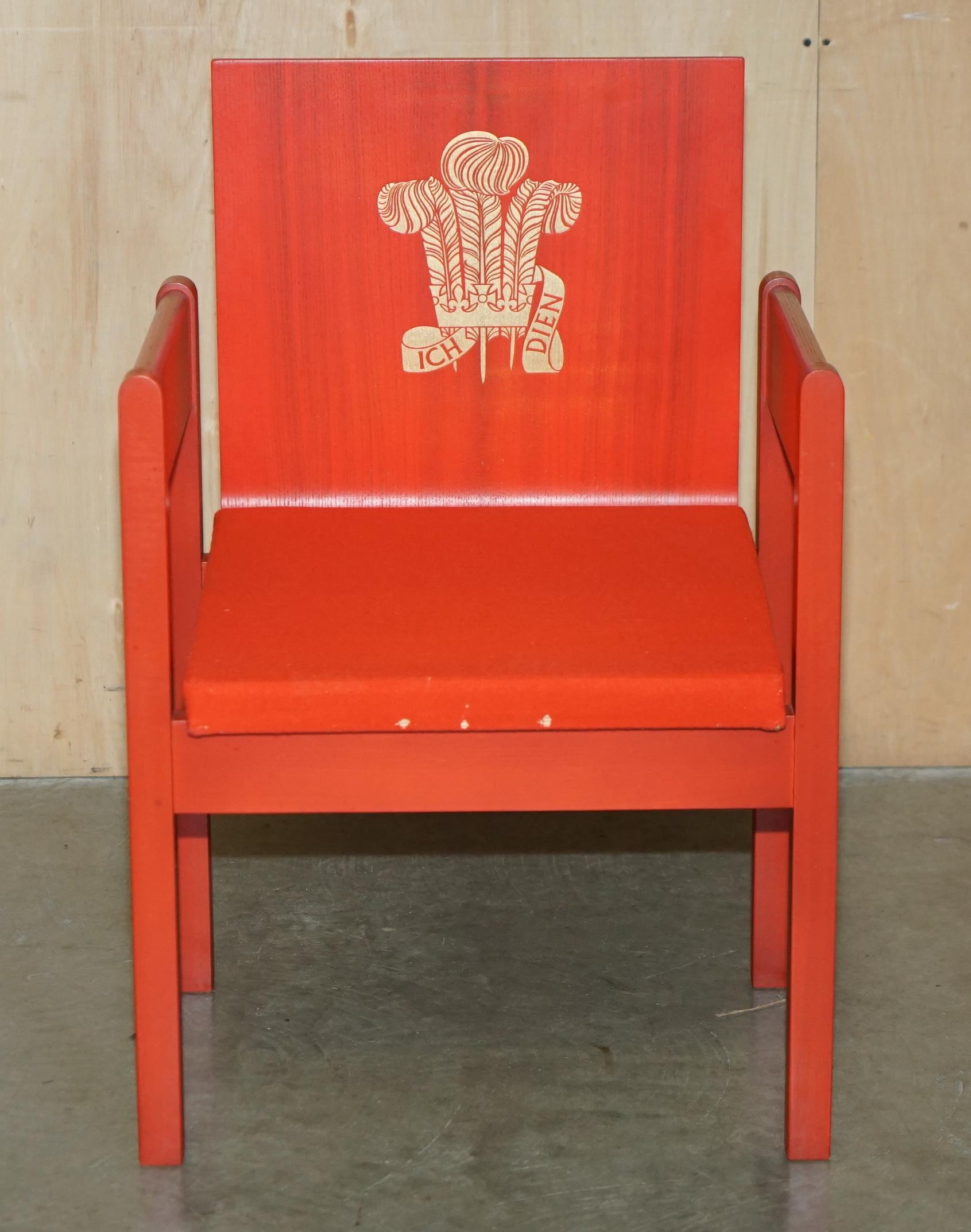 LAST OF ITS KIND BRAND NEW IN THE BOX 1969 PRINCE CHARLES INVESTITURE ARMCHAiR For Sale 9