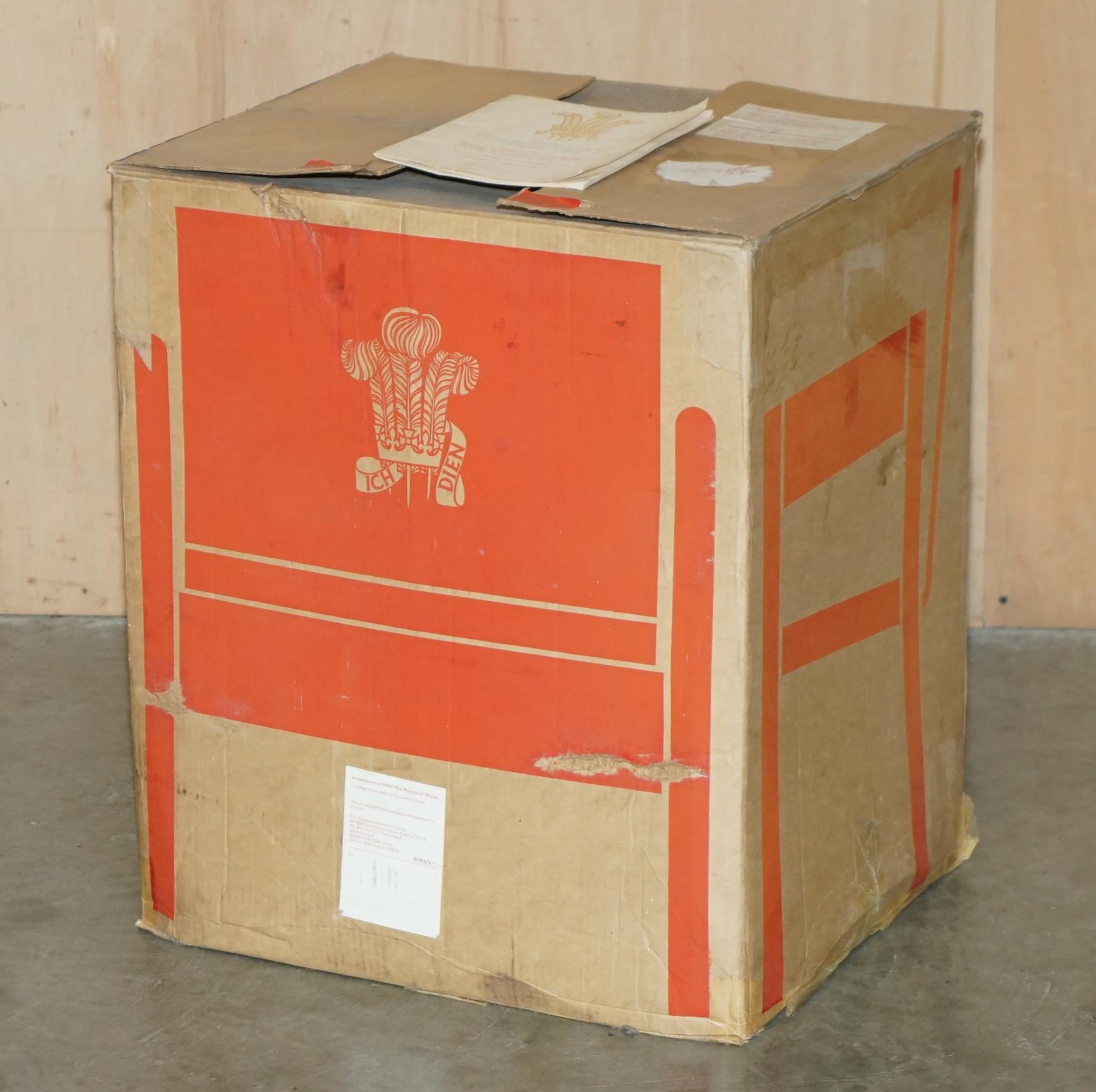 English LAST OF ITS KIND BRAND NEW IN THE BOX 1969 PRINCE CHARLES INVESTITURE ARMCHAiR For Sale