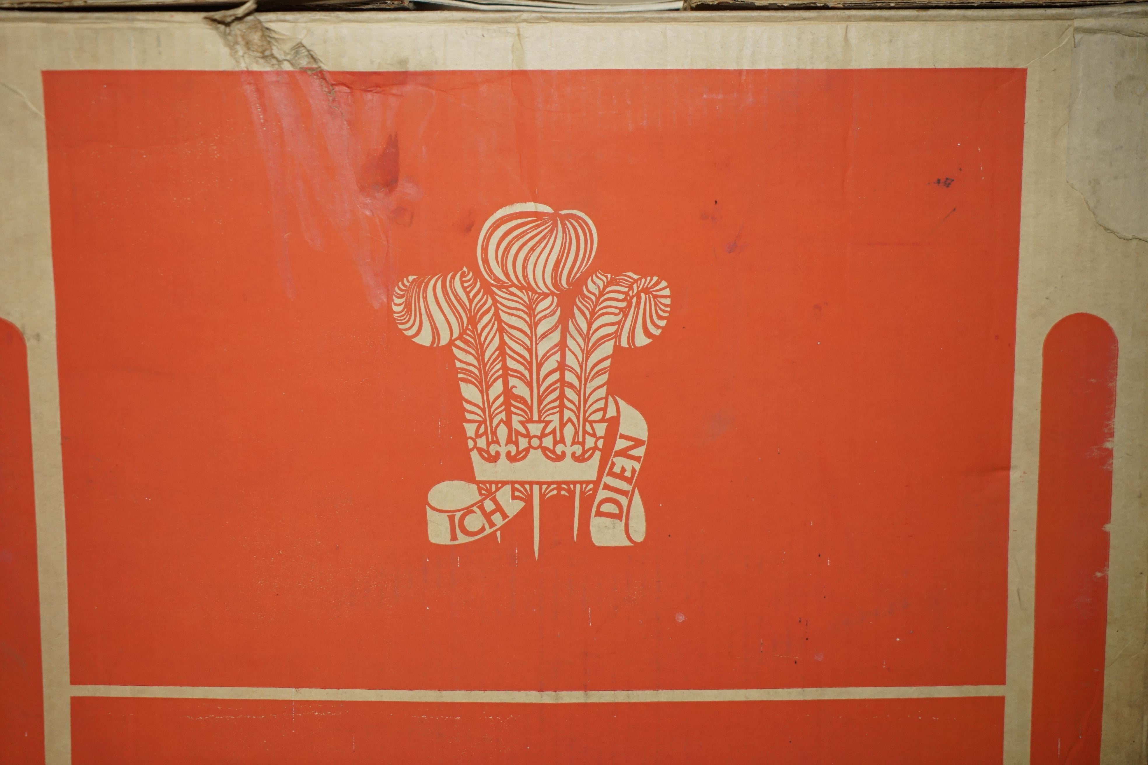 LAST OF ITS KIND BRAND NEW IN THE BOX 1969 PRINCE CHARLES INVESTITURE ARMCHAiR For Sale 1
