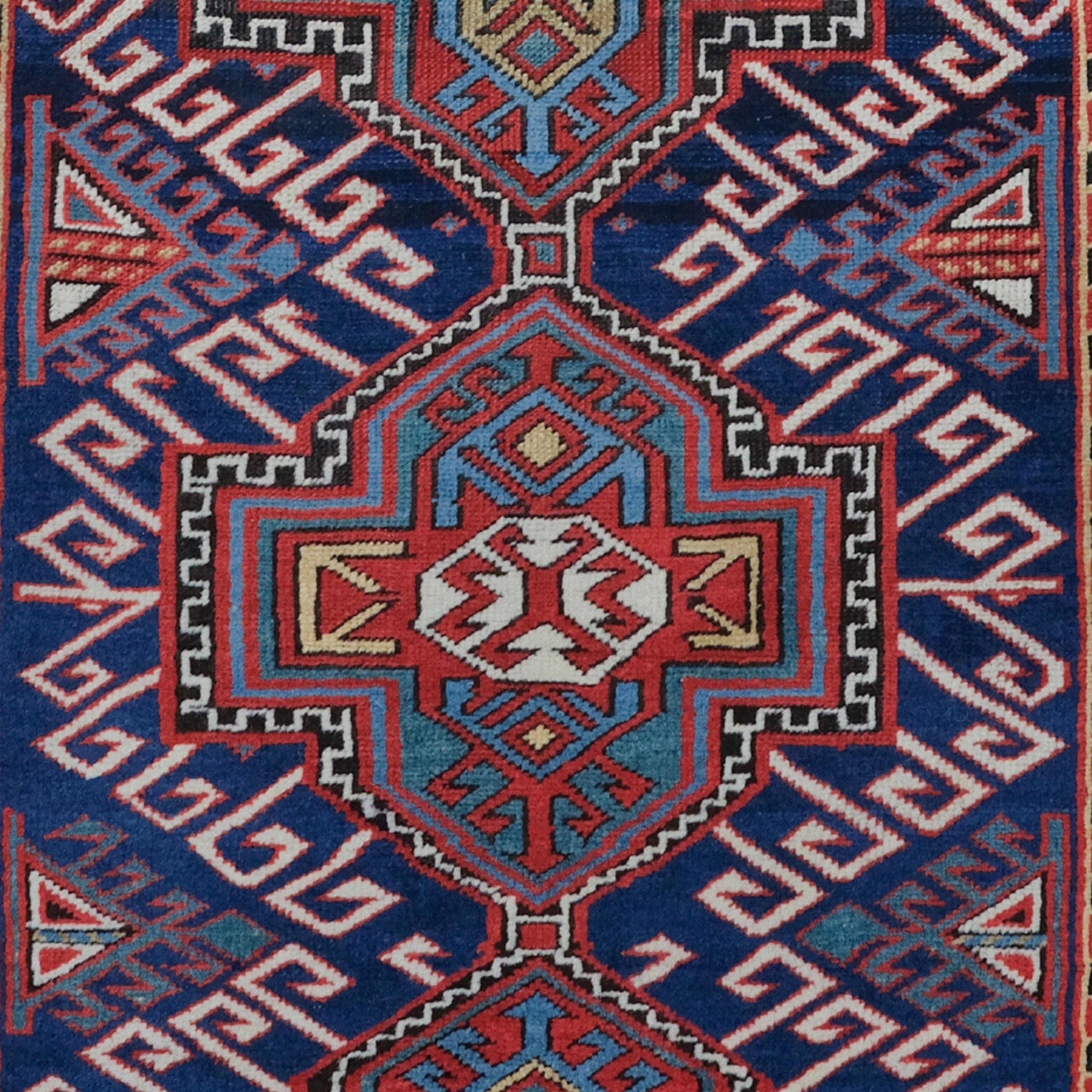 Last Quarter of the 19th Century Antique Caucasian Akstafa Prayer Rug In Good Condition For Sale In Sultanahmet, 34