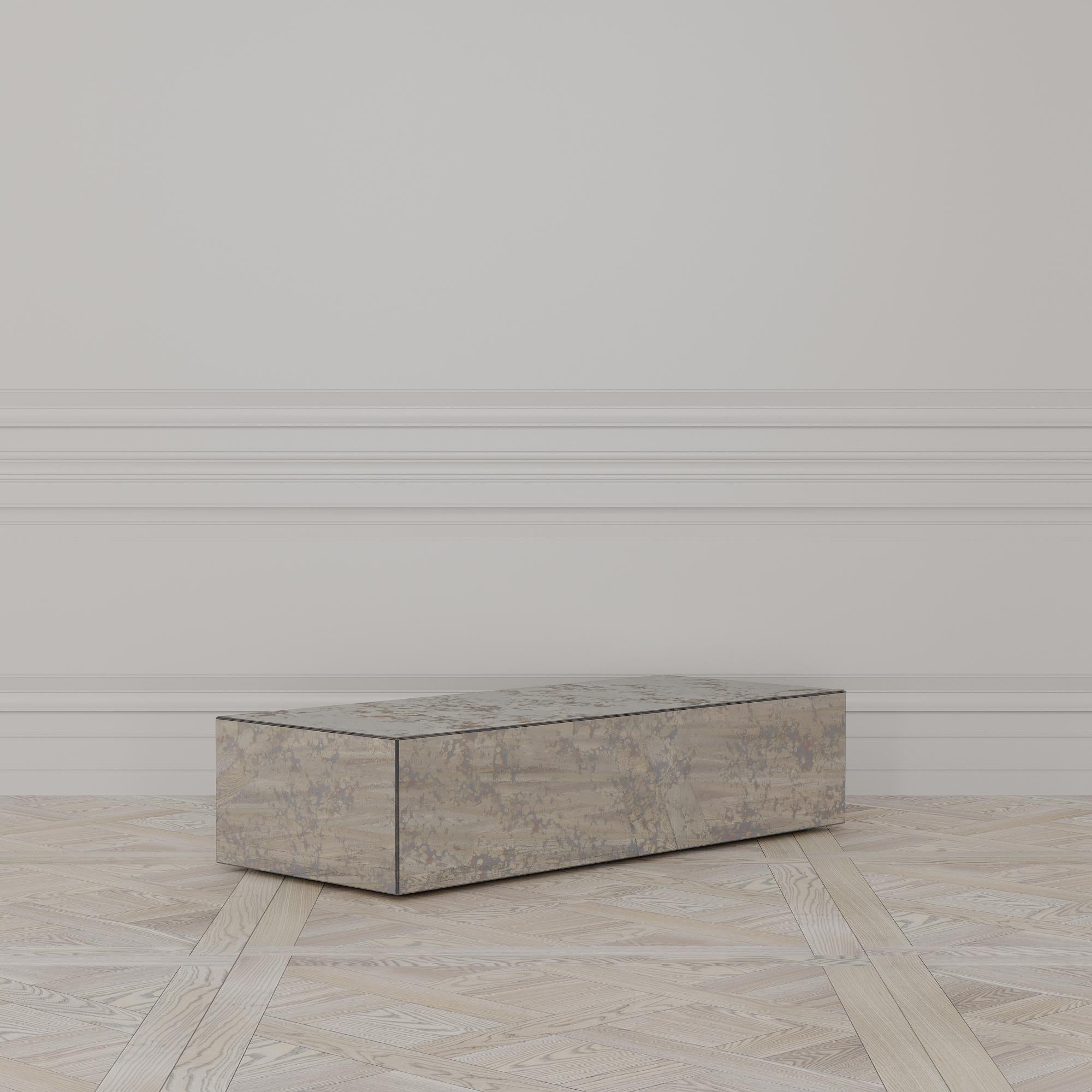 The Lasthour coffee table is designed by Emél & Browne in the Minimalist and contemporary style and custom made in Italy by skilled artisans. Designed by Emél & Browne in Notting Hill London, the Lasthour coffee table embodies the essence of nature