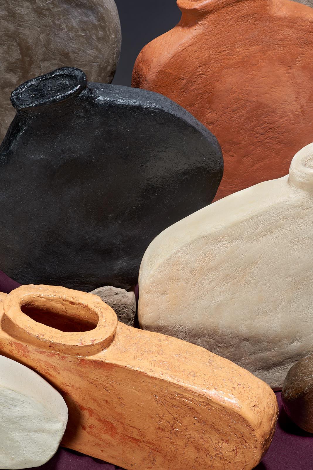 XXI secolo e contemporaneo Vaso grande in ceramica di Willem Van Hooff dalla forma organica e semplice. in vendita
