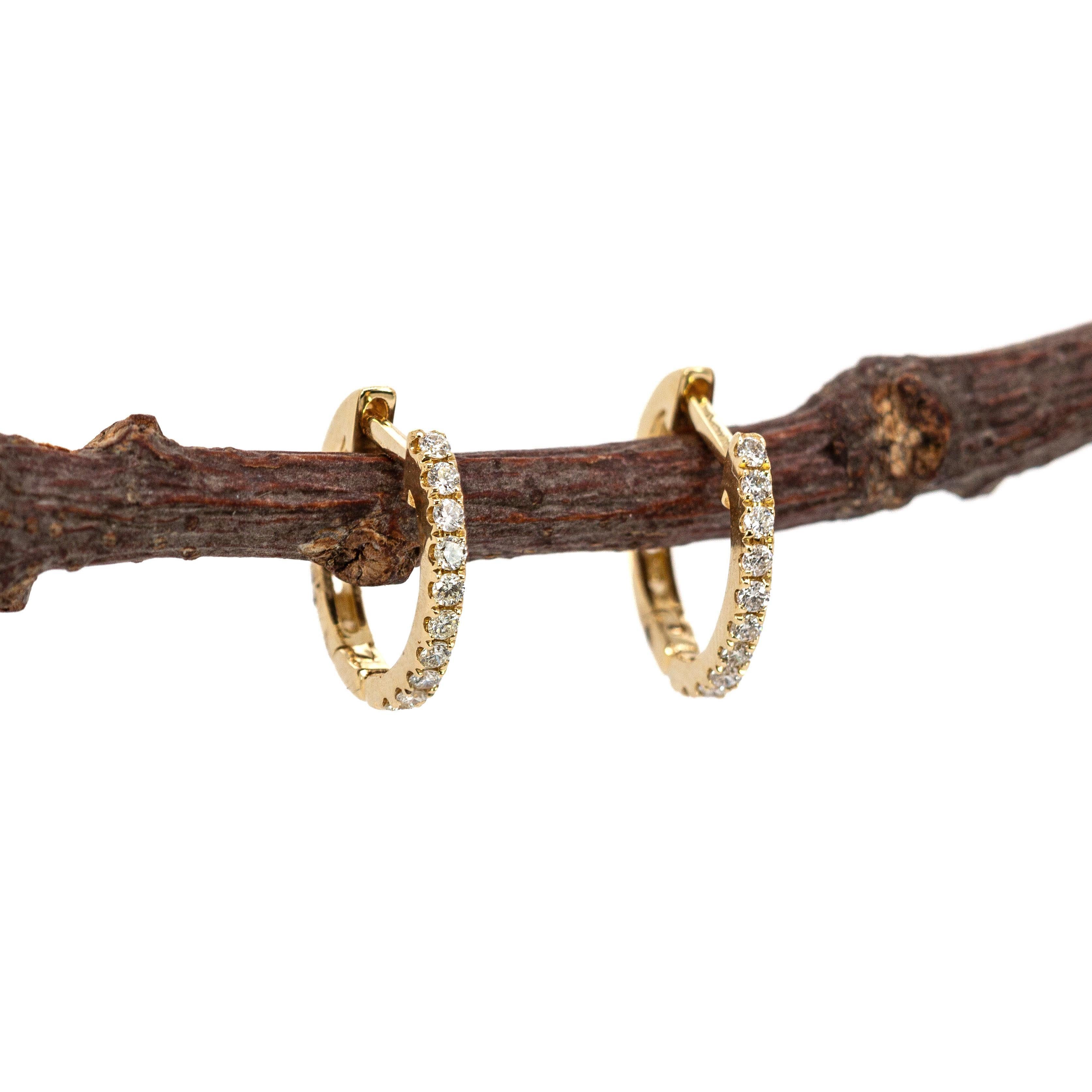 Contemporain Anneaux en or jaune 14K sertis de diamants naturels en vente