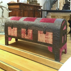 Late 15th Century Italian Renaissance Wedding Chest in Wood and Iron