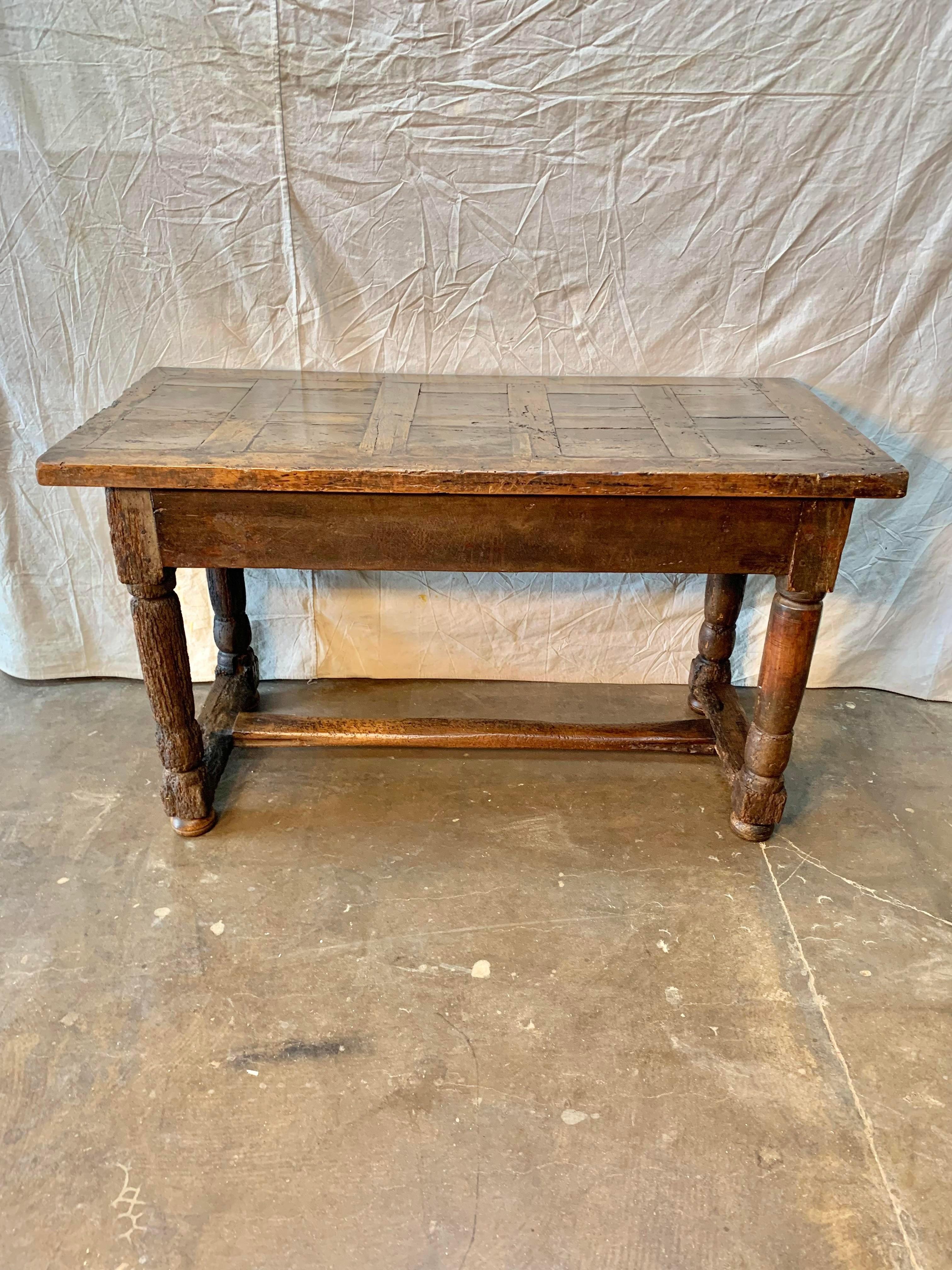 Late 1600s French Oak Table with Pullout Extension 6