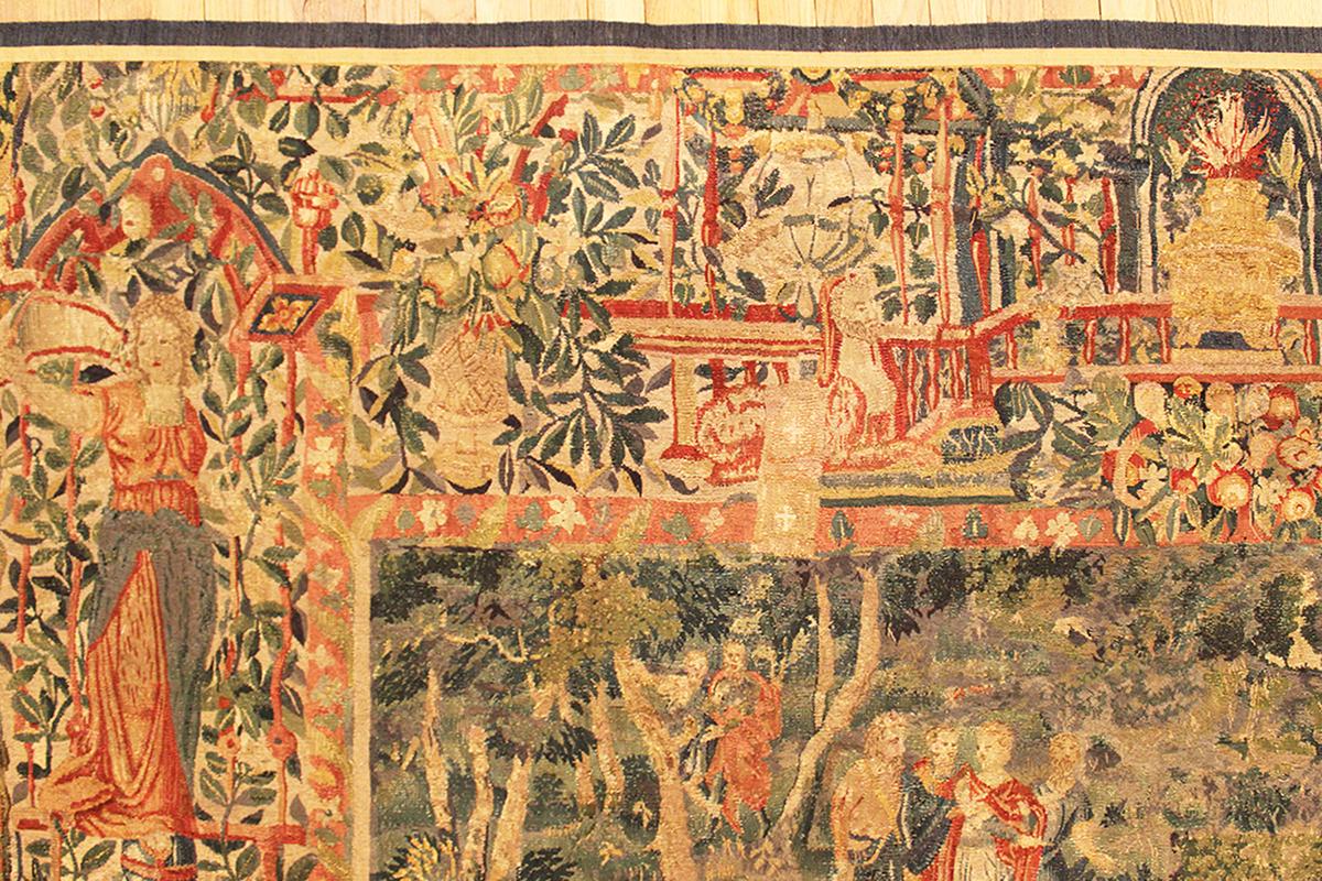 Tapisserie historique bruxelloise de la fin du XVIe siècle, avec des guerriers rassemblés dans une forêt en vente 4