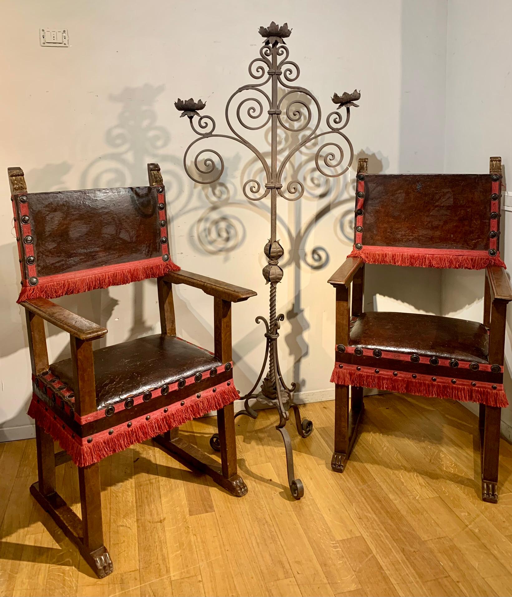 Late 16th Century, Couple Af Walnut Thrones 4