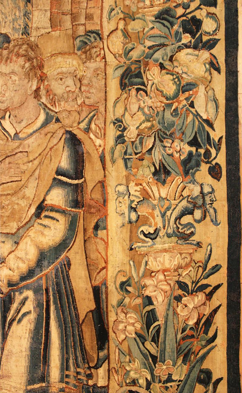 Historischer flämischer Wandteppich des späten 16. Jahrhunderts, mit Blumen, vertikal ausgerichtet (Handgewebt) im Angebot