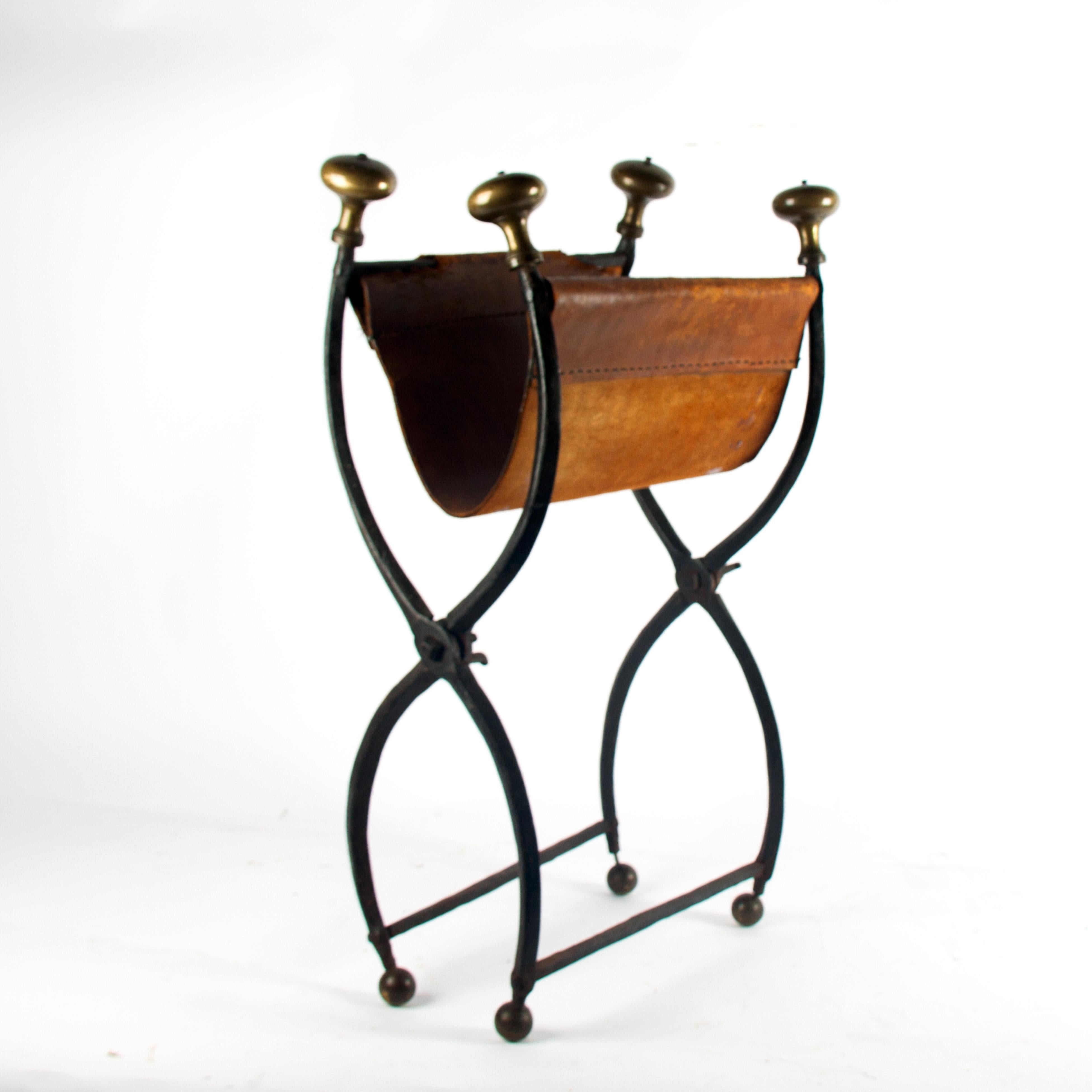 Late 16th Century Renaissance Wrought Iron Stool In Fair Condition In Esbeek, NL