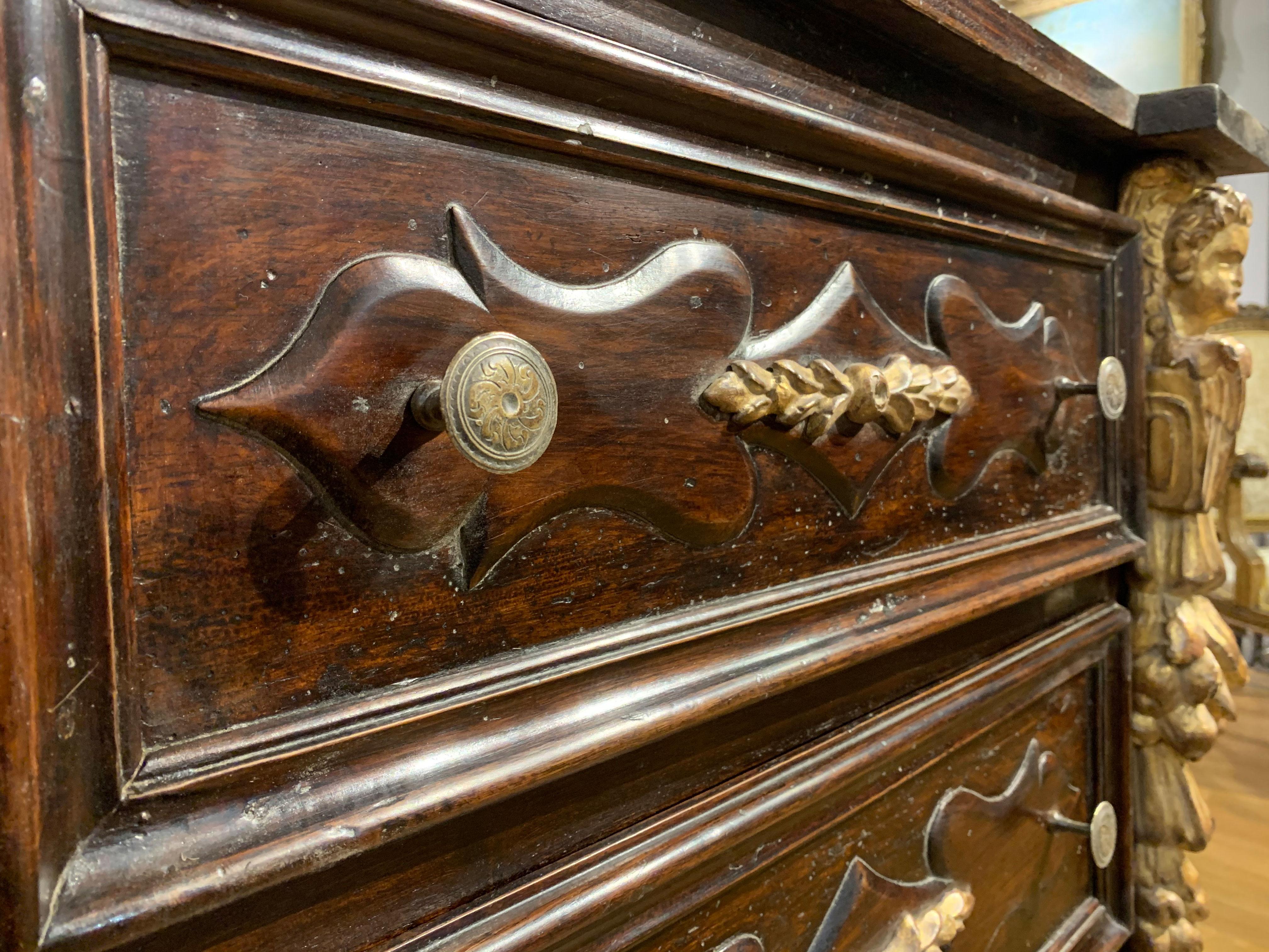 Late 16th Century Siena Sacristy Chest of Drawer In Good Condition For Sale In Firenze, FI