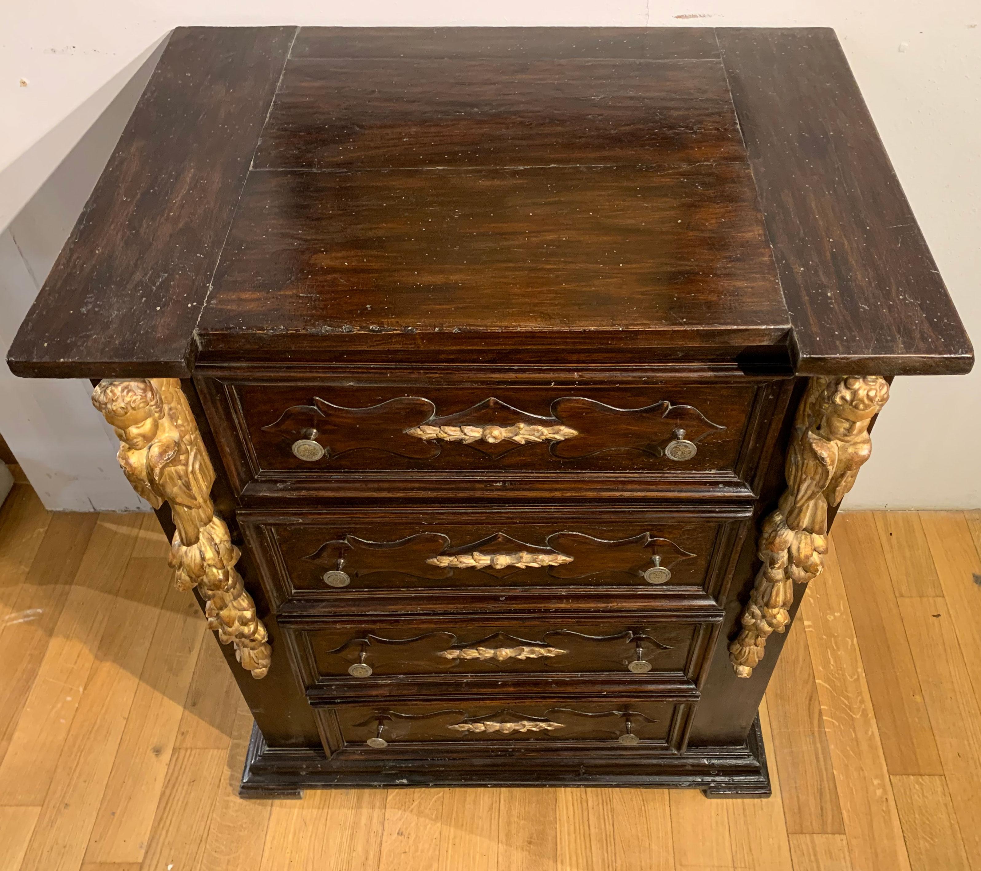 Late 16th Century Siena Sacristy Chest of Drawer For Sale 2