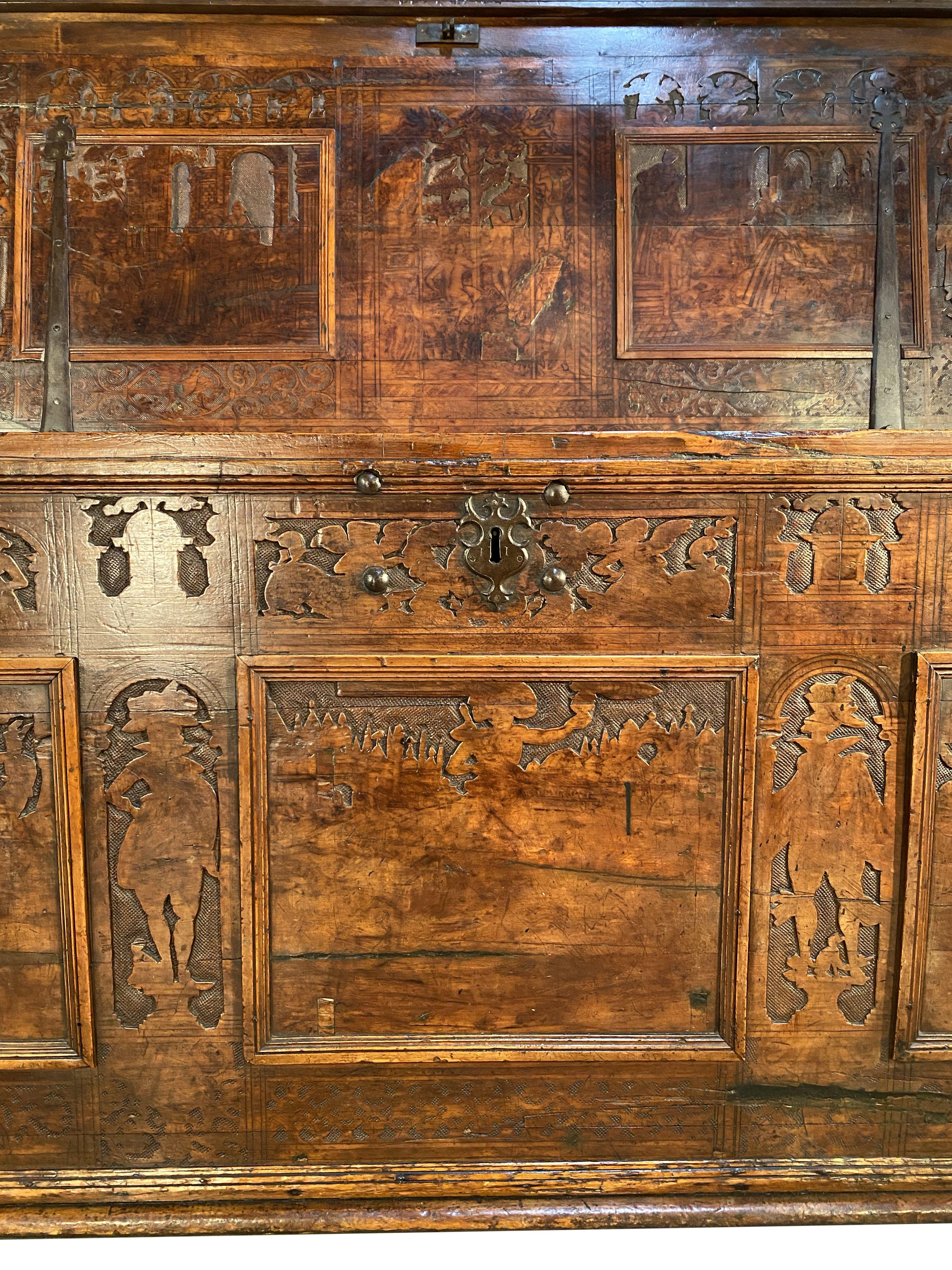 Coffre de jardin en bois de cèdre vénitien Cassone de la fin du 16ème siècle sur le thème de l'Eden en vente 1