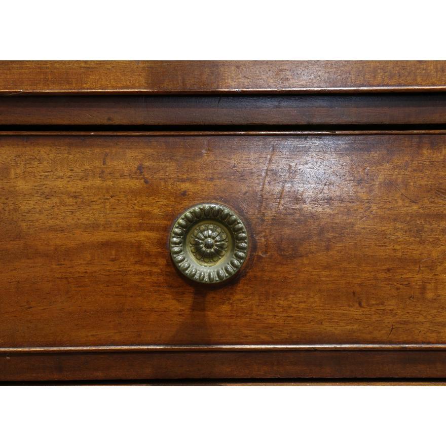  Late 1700's English George III Mahogany Secretary / Bookcase w/ Pull Out Desk In Good Condition For Sale In Los Angeles, CA