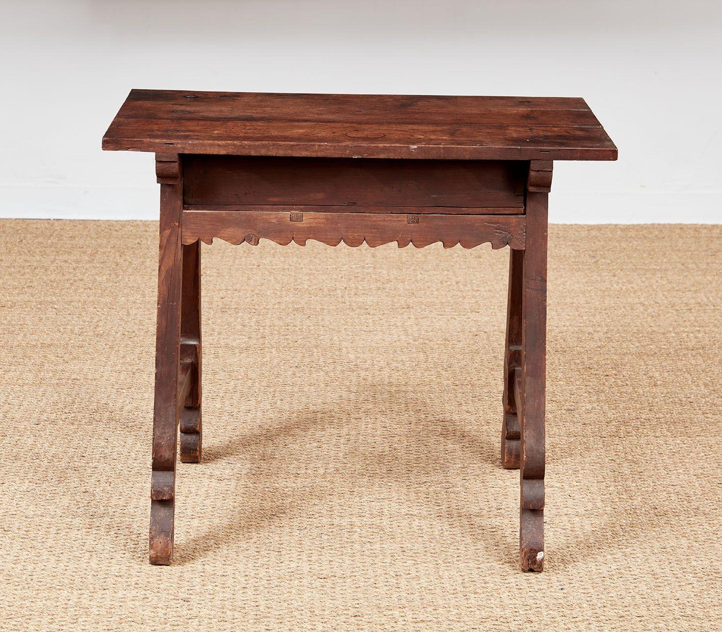 Late 17th c. Italian Walnut Side Table with Scalloped Front For Sale 7