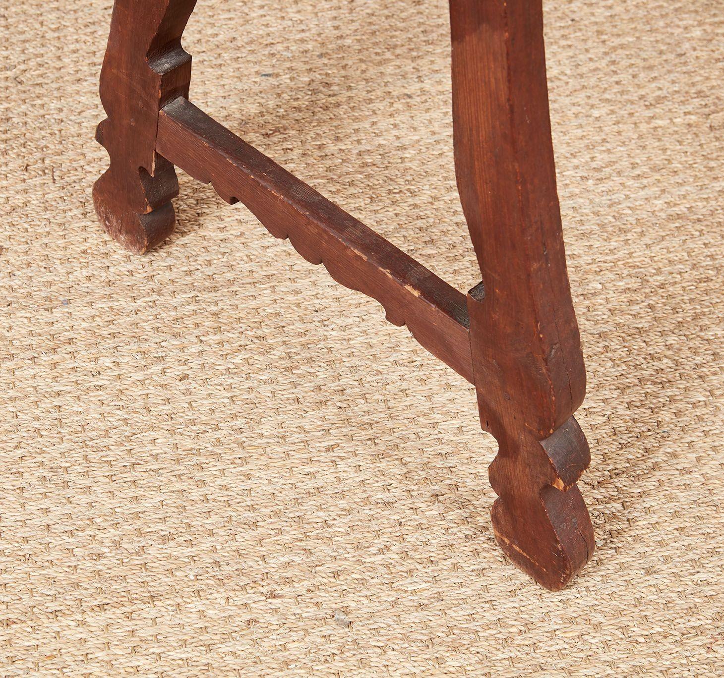 Late 17th c. Italian Walnut Side Table with Scalloped Front For Sale 4