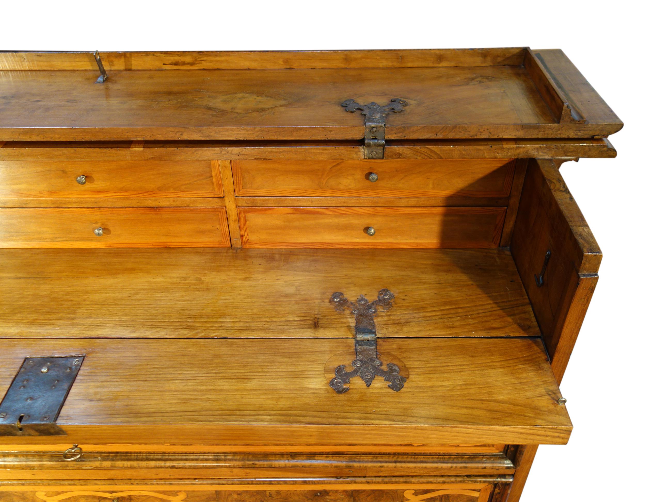 Late 17th C Louis XIV Italian Walnut Scrittorio Con Scarabattolo, Burl & Inlay For Sale 14