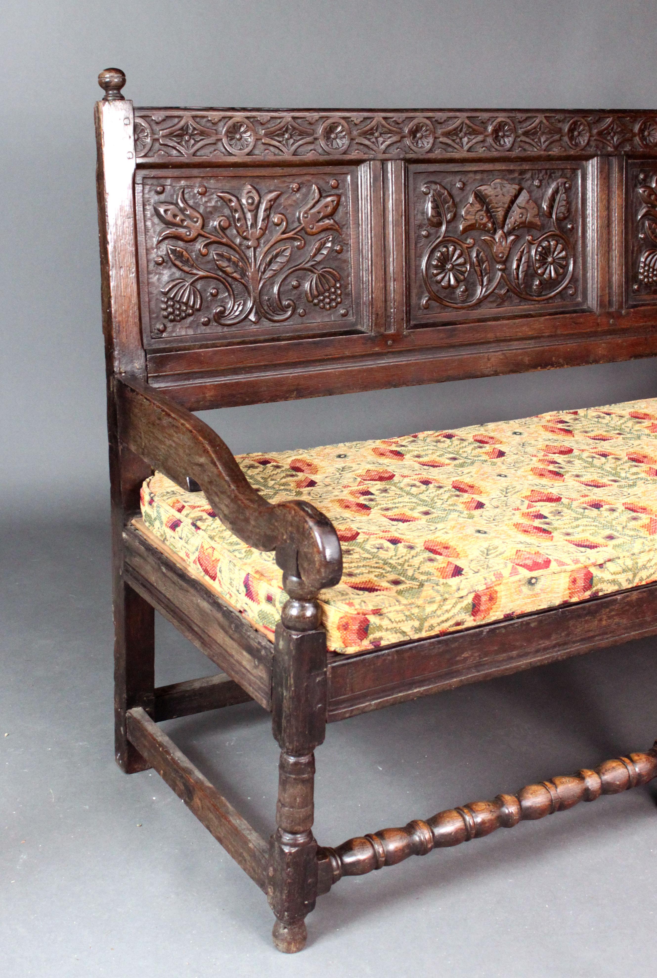 English Late 17th Century Carved Oak Settle For Sale