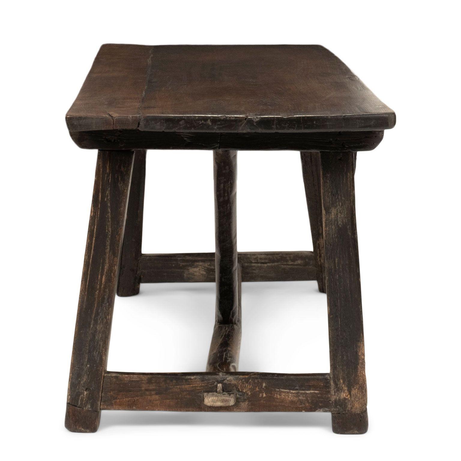 Table console ou bureau en chêne catalan de la fin du XVIIe siècle en vente 2