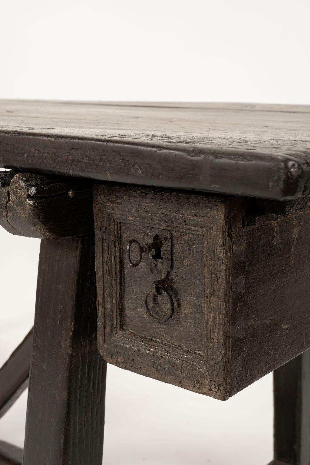 Spanish Late 17th Century Catalan Oak Console Table or Writing Desk For Sale