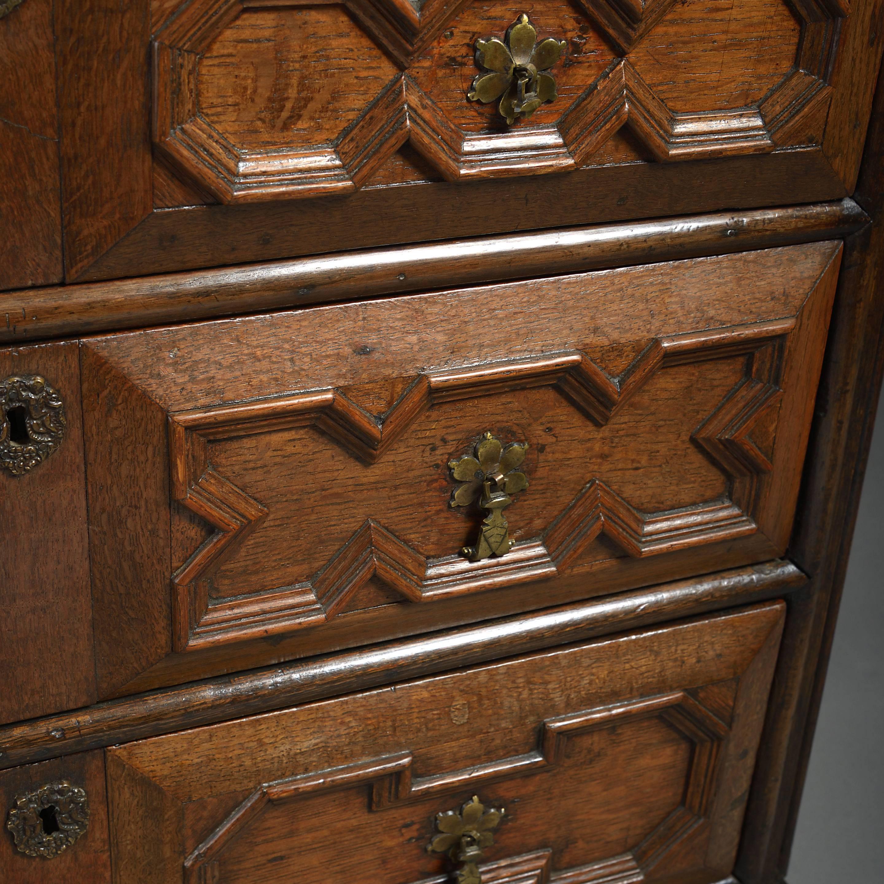 Late 17th Century Charles II Oak Geometric Chest of Drawers In Good Condition In London, GB