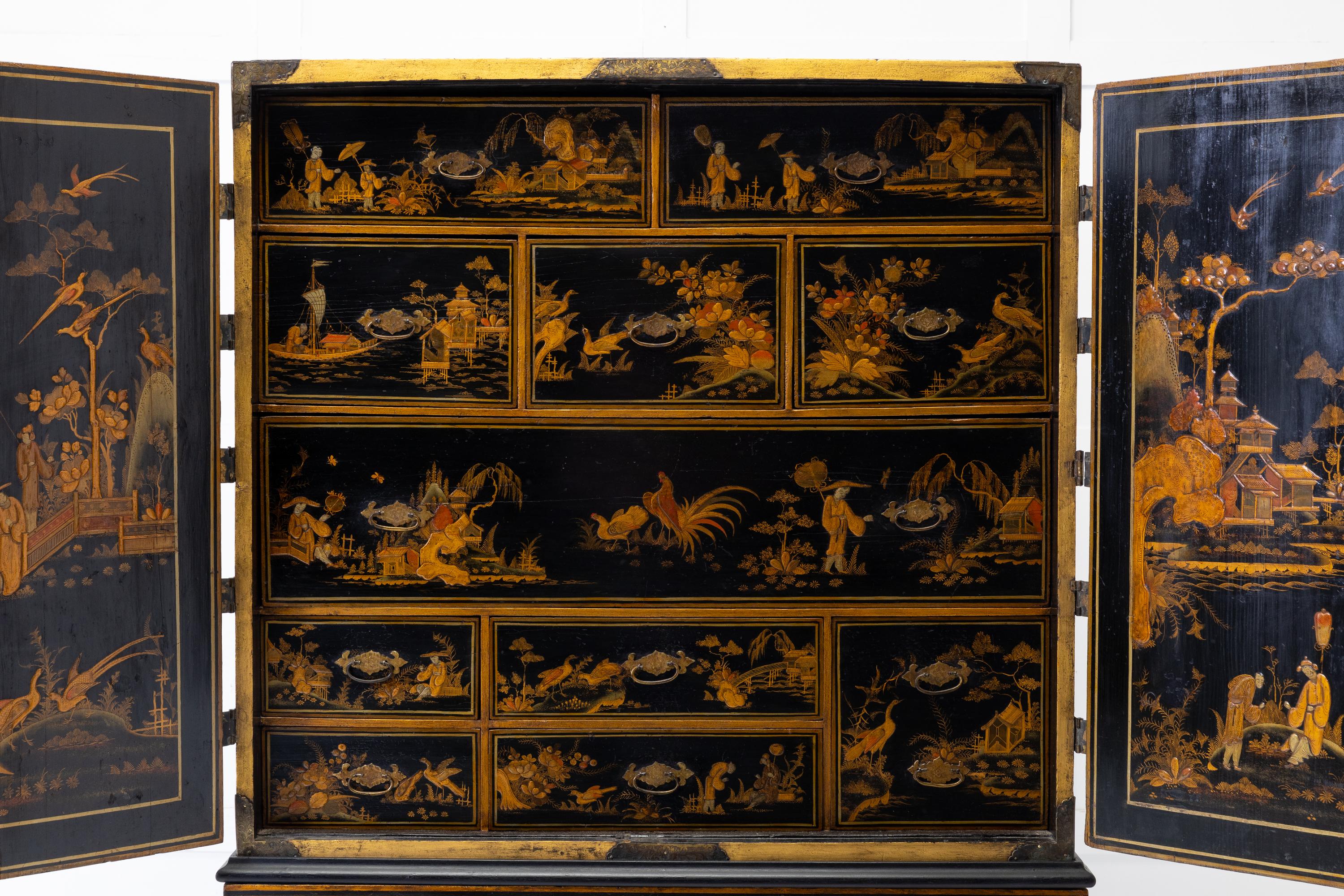 Late 17th Century Chinoiserie Cabinet on Stand 1