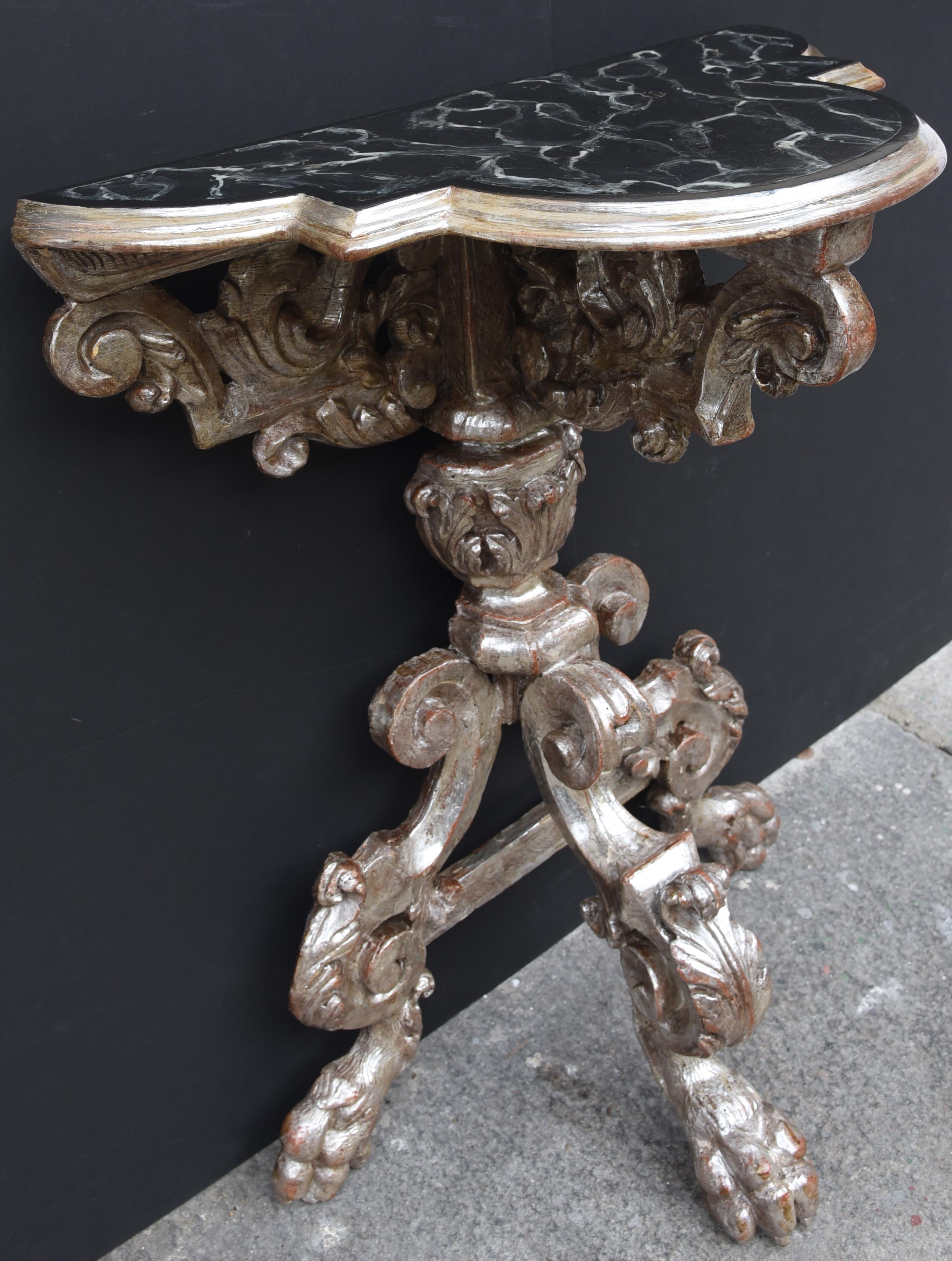 Late 17th Century Console Shelf Louis XIV Wood Carved Silvered Tripod, 1690s 6